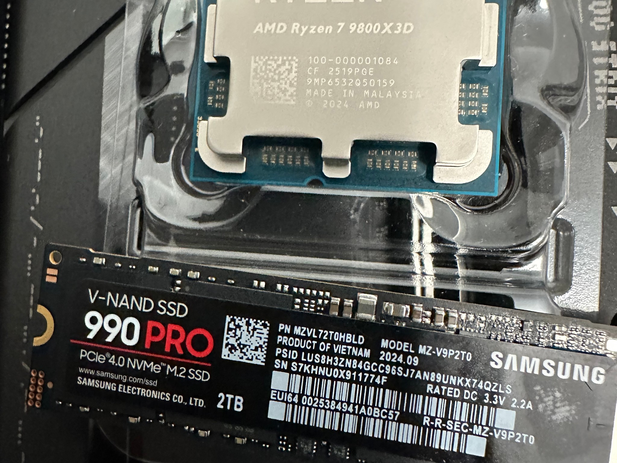 ASUS ROG Strix X870E-E Gaming WiFi AM5 ATX 9800x3d And 990 Pro 2TB