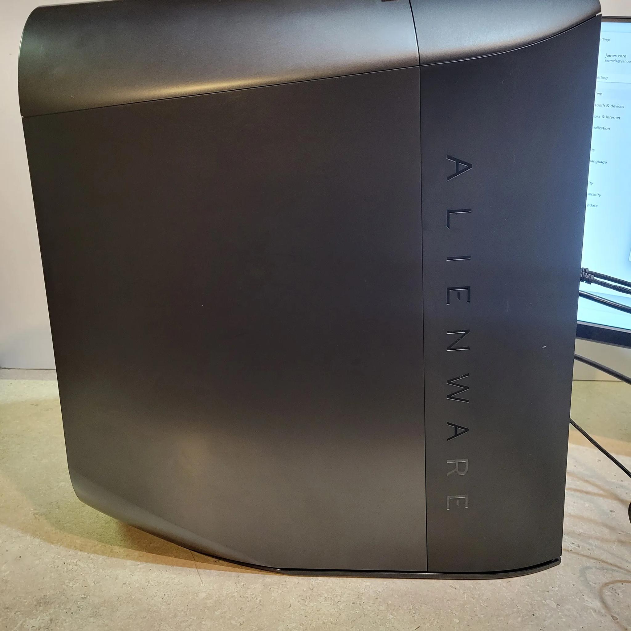 Alienware R11 Gaming Computer