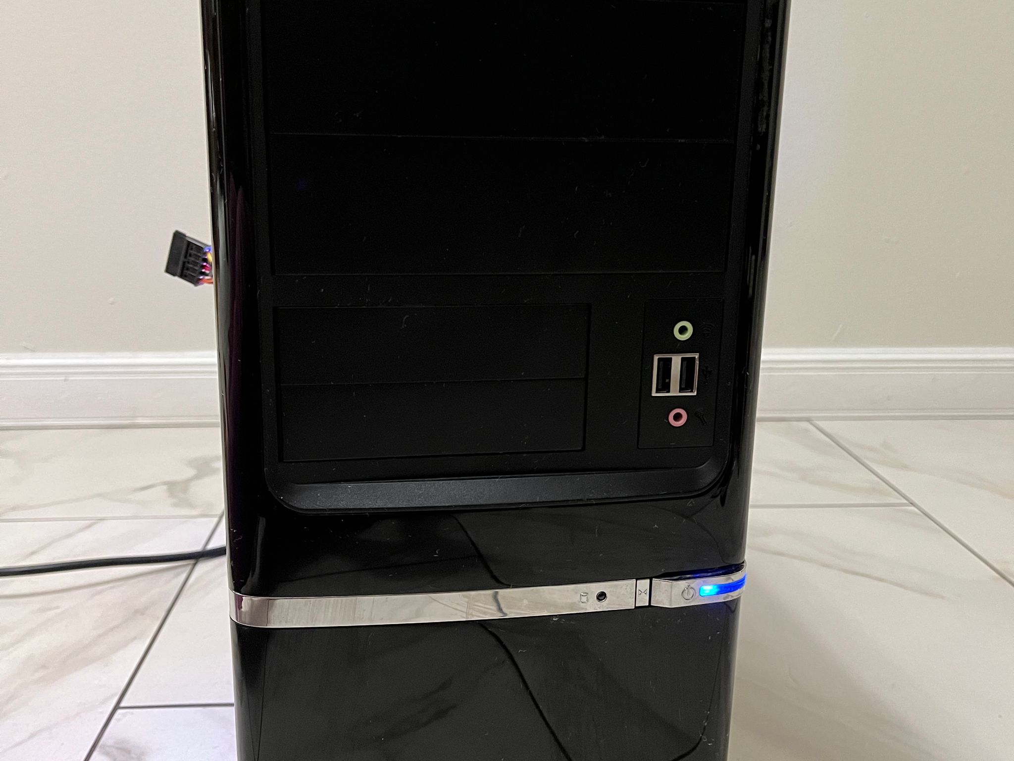 NVIDIA RTX 2070 Super, Intel i7-6700k, 16GB RAM, 500GB SSD, Sleeper Gaming PC w/ Wi-Fi & BT