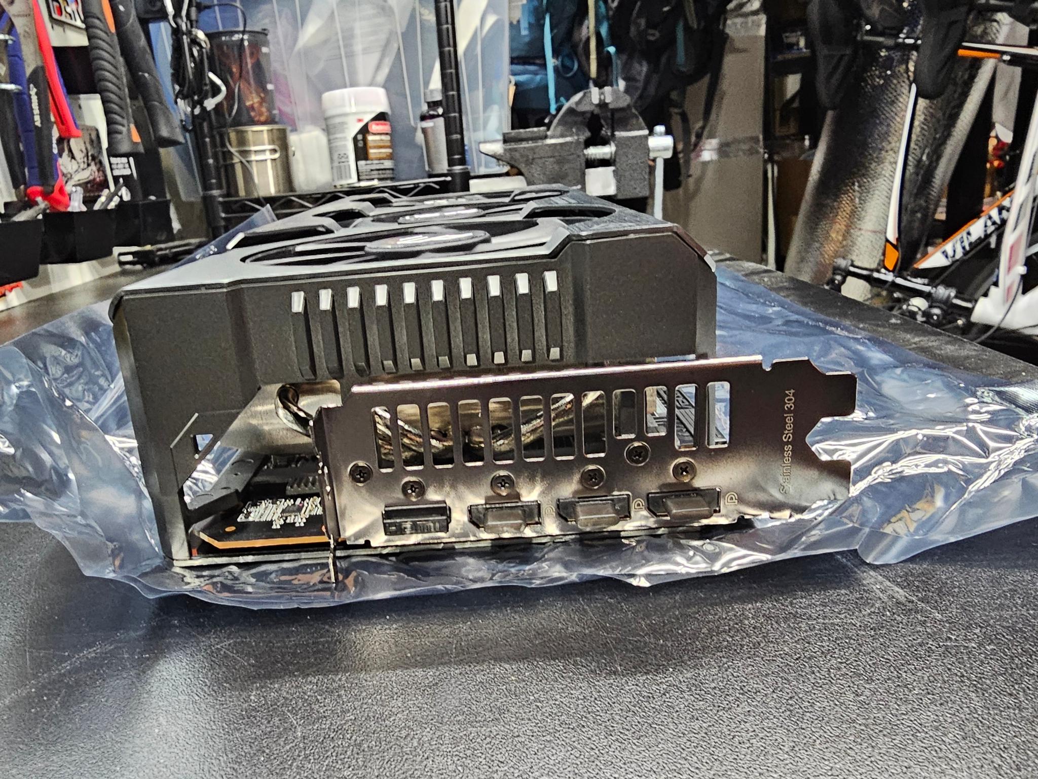 ASUS TUF 7900 XTX - Refurbished (never installed)