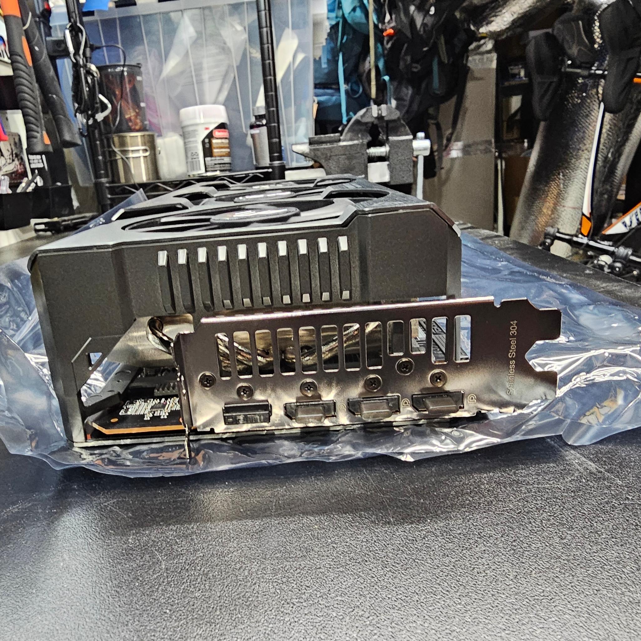 ASUS TUF 7900 XTX - Refurbished (never installed)
