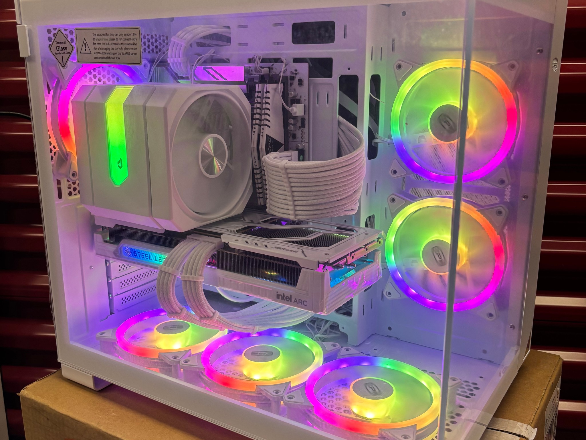 1080p All White Machine