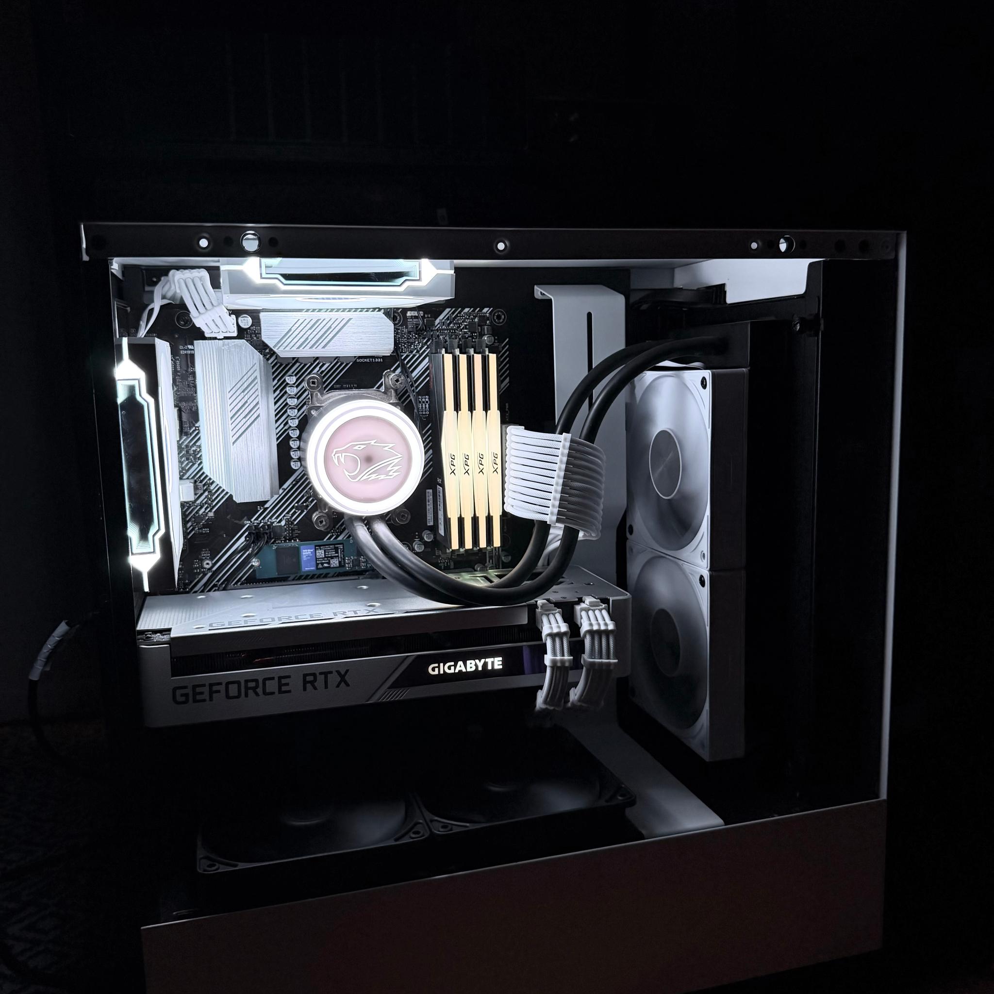 🚀WHITE RTX 3070 GAMING PC  Ryzen 7 5800X • 32GB RAM • 1TB NVMe SSD 🚀