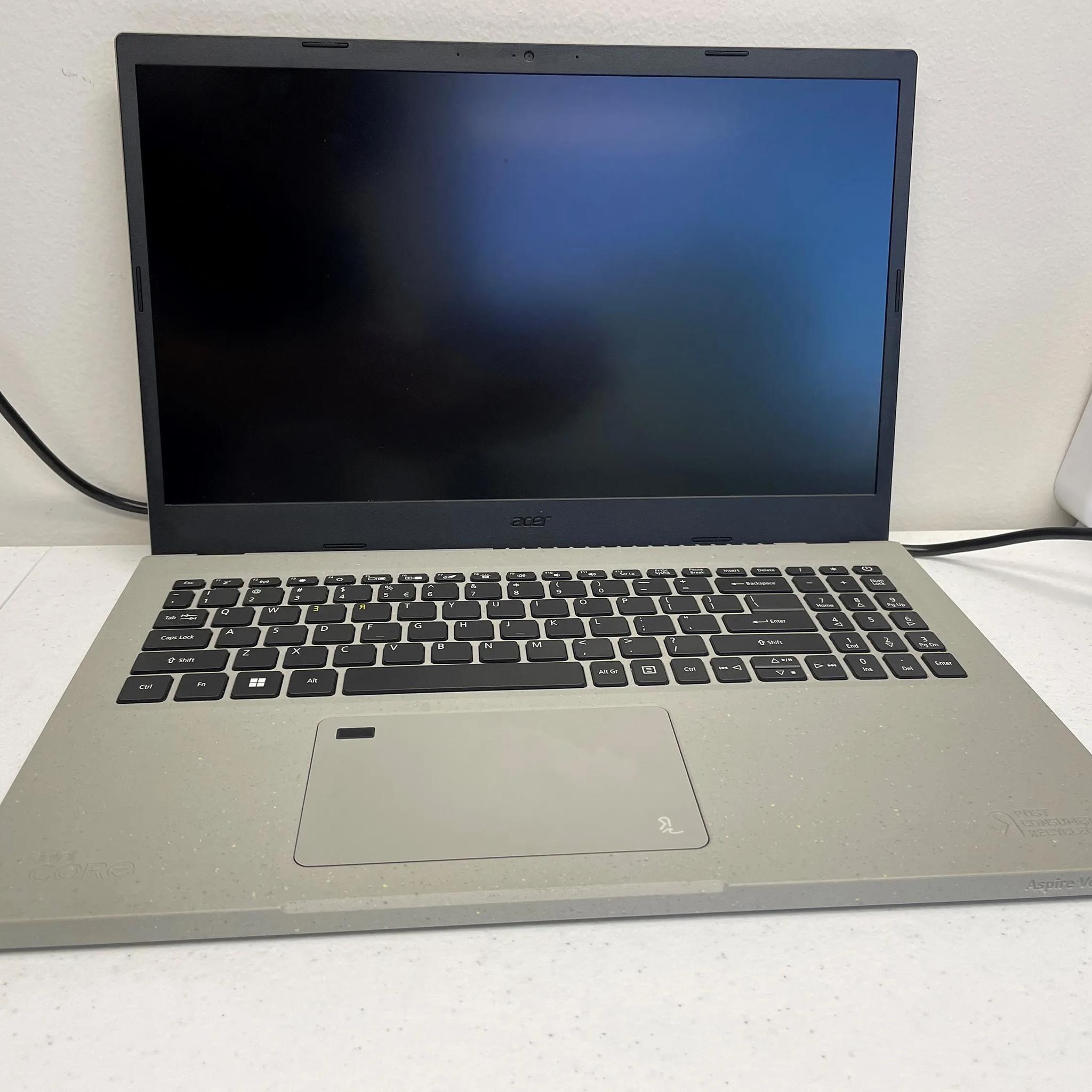 Acer Aspire Vero + Dell Thunderbolt Dock