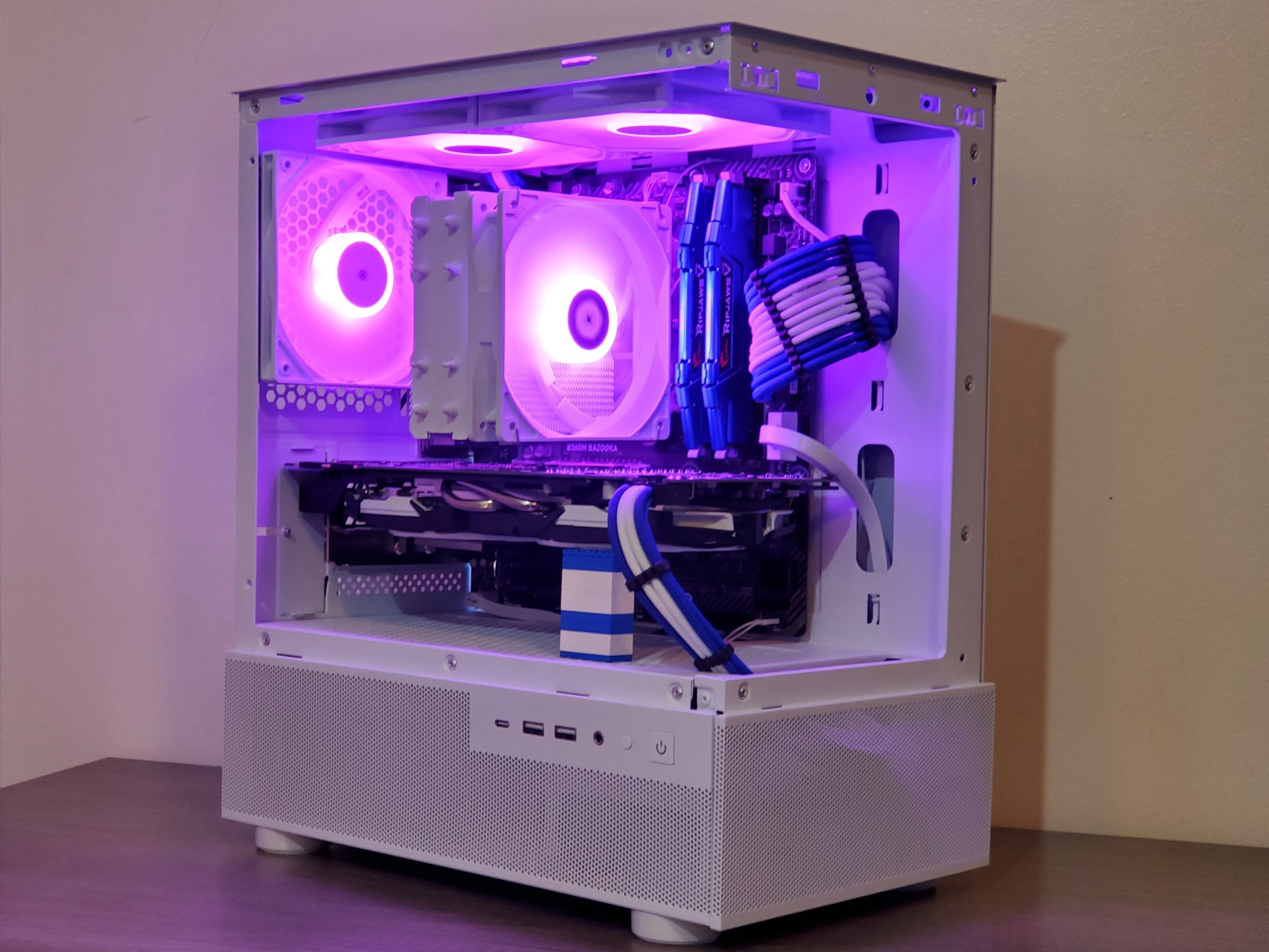 White + Blue Gaming PC | GTX 1070 | i5 8400 | 16GB | 512GB | ARGB | Wi-Fi + BT