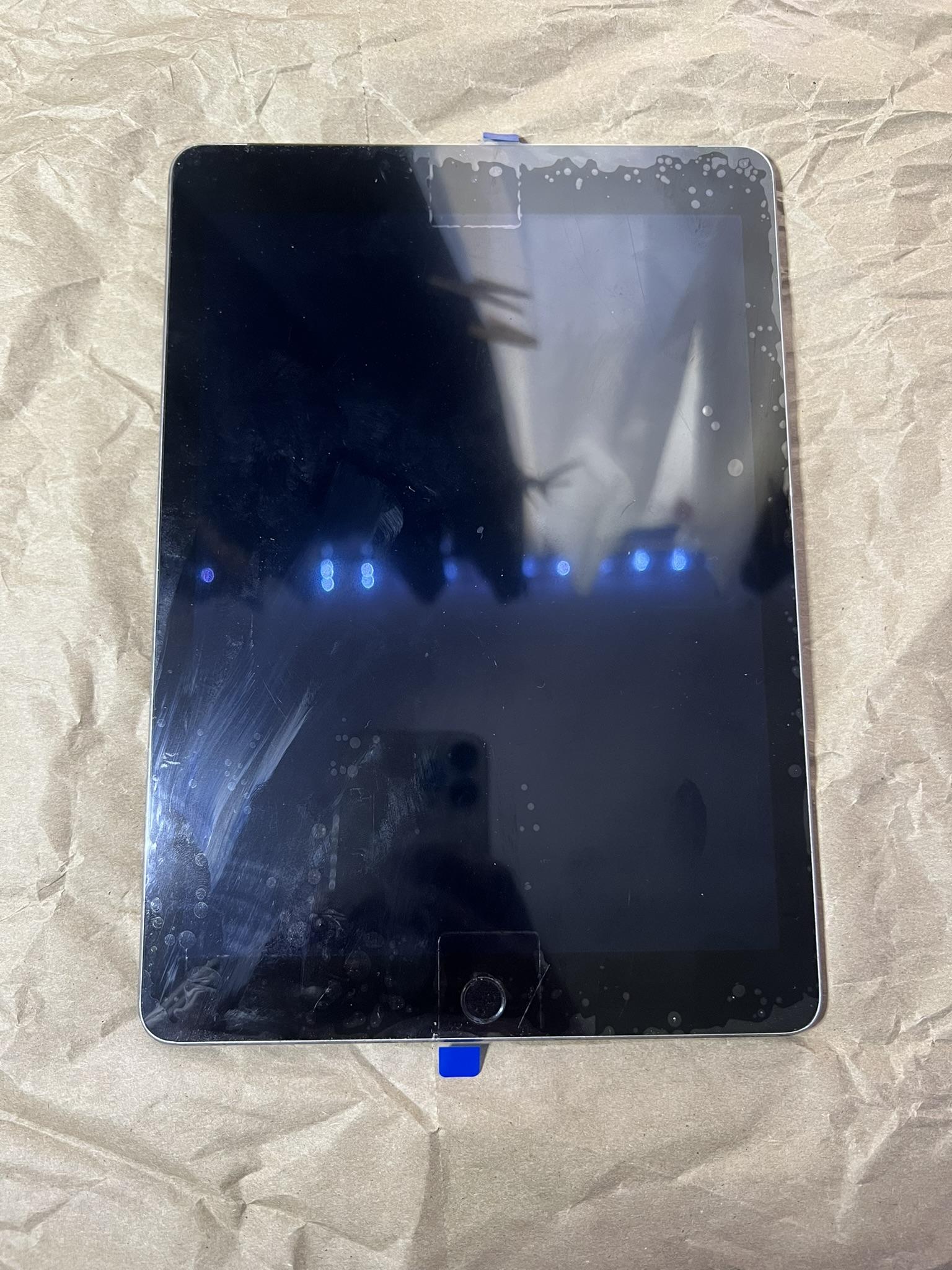 Apple iPad Air 2 – Wi-Fi + Cellular – 128GB – Space Gray