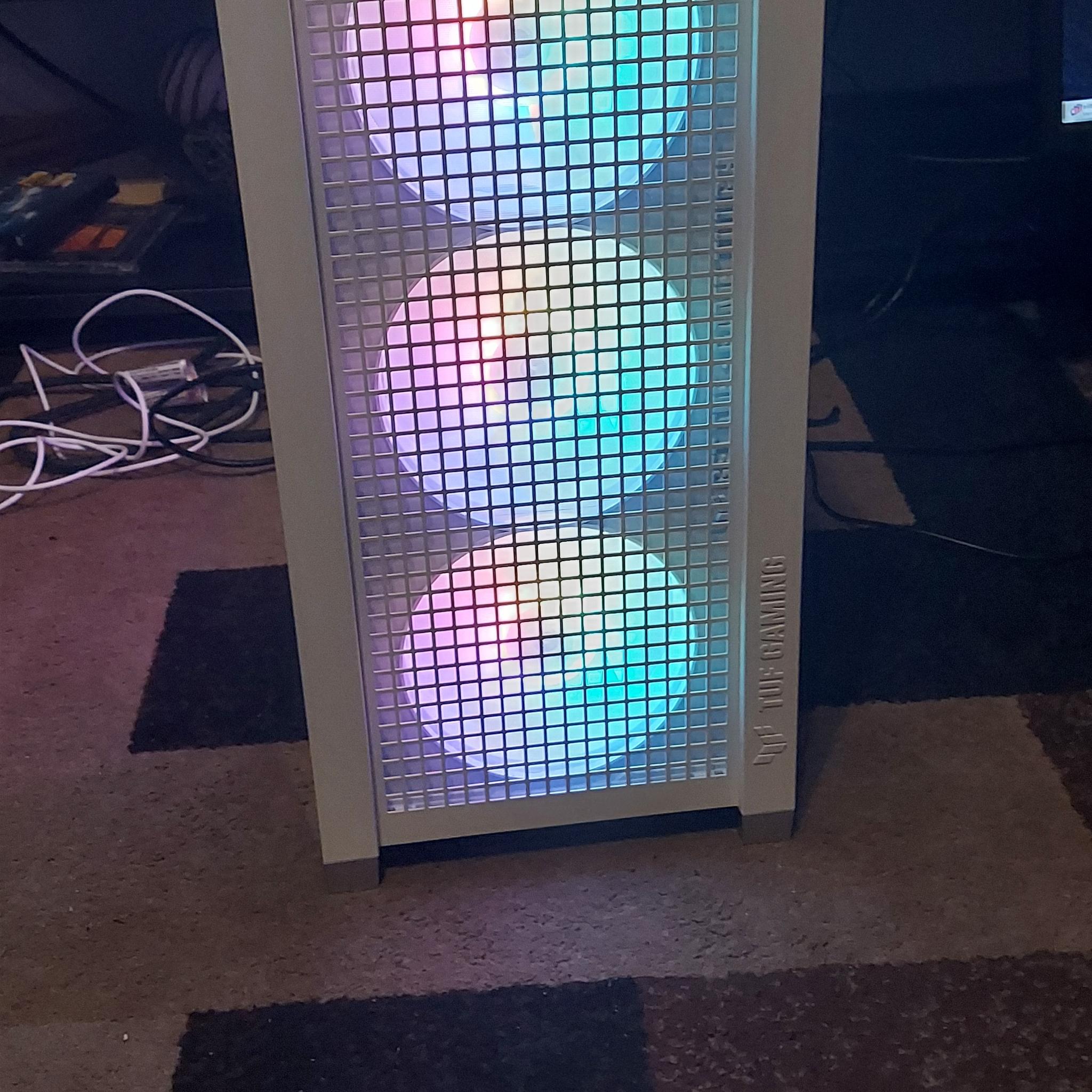 Aorus Ice 9850X3D/RX 9070XT Gaming PC