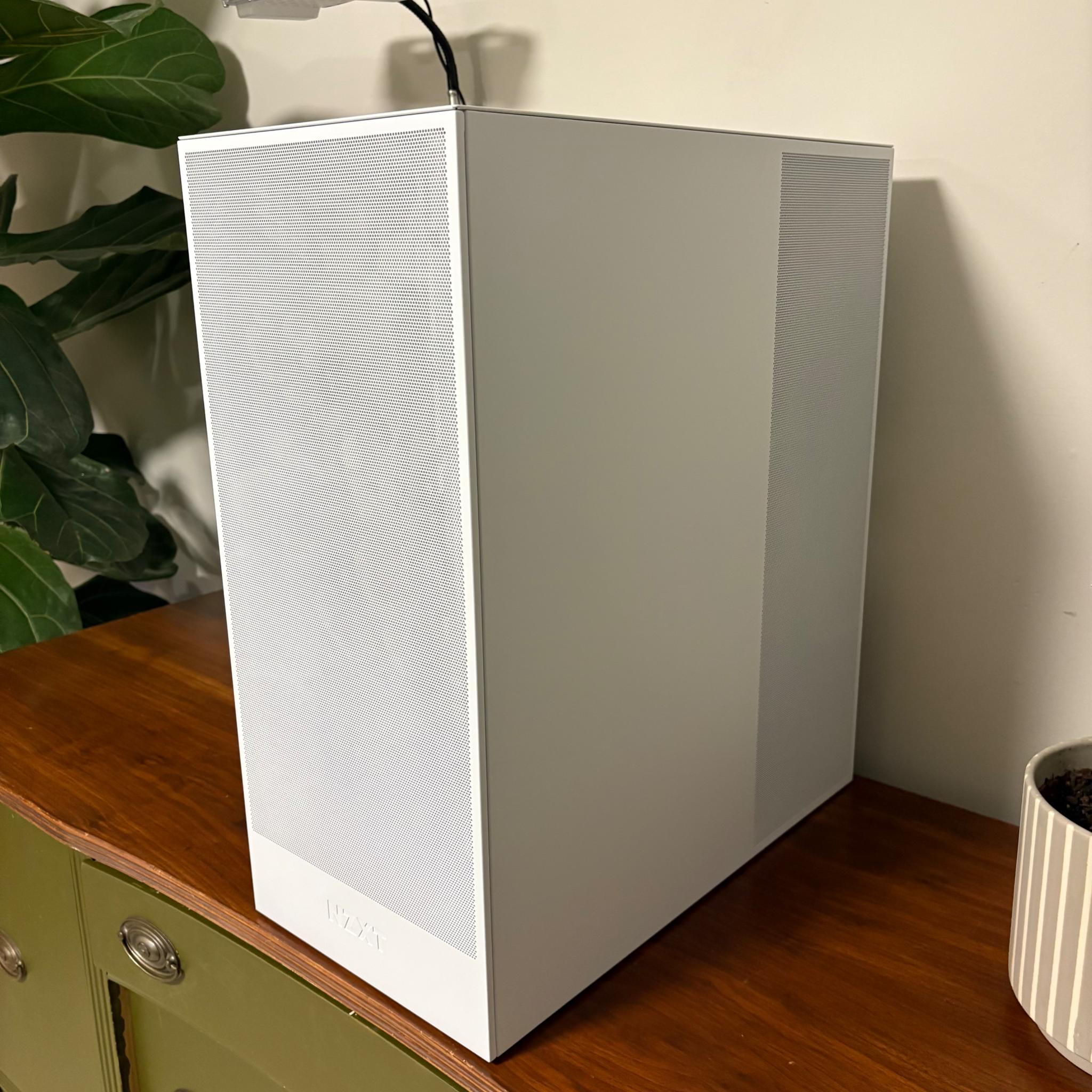RTX 5080 | Ryzen 7 7800X3D | 32GB DDR5 | 2TB SSD | 850W PSU | 10 x Fans | AIO