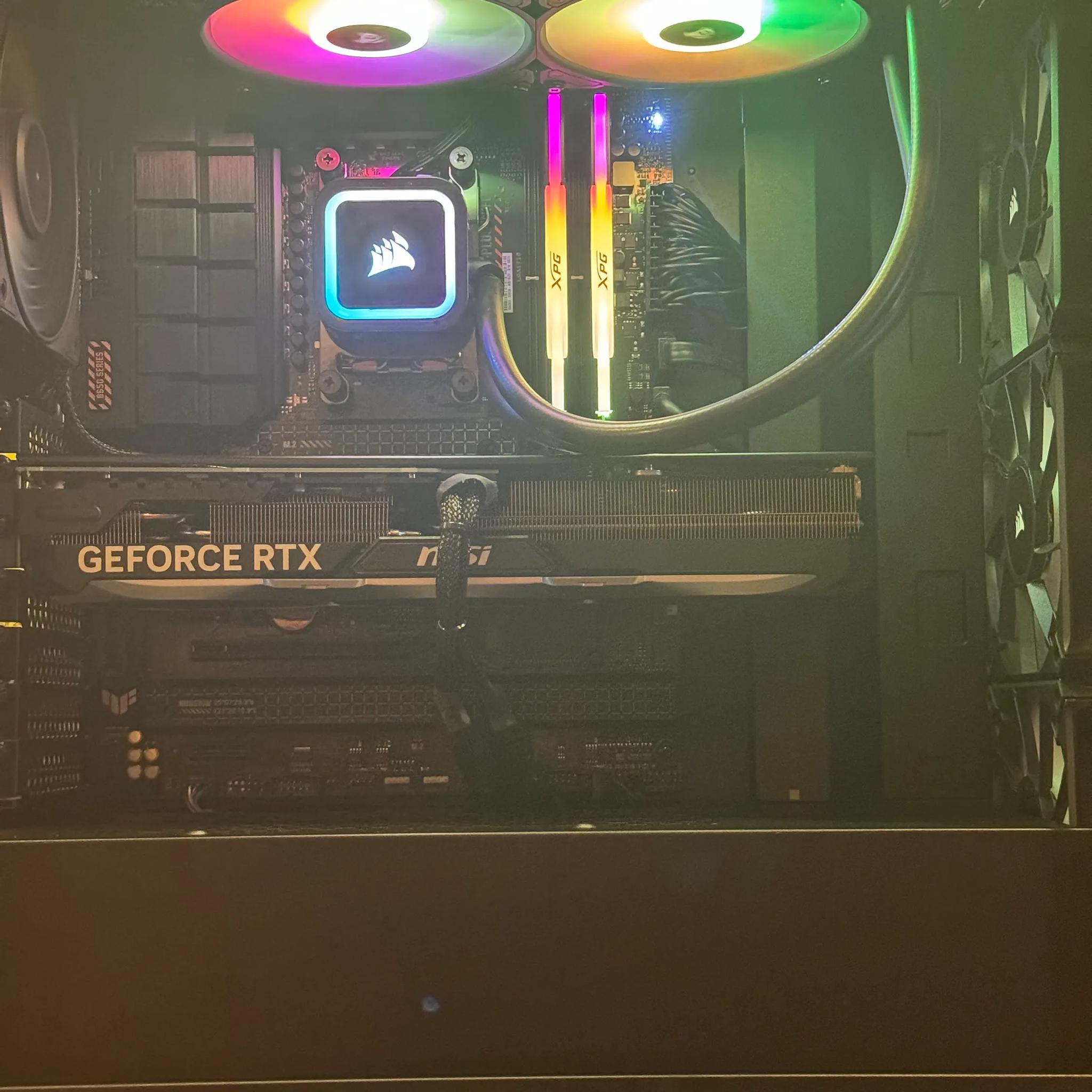 (New) Ryzen 7700x/4070ti gaming editing streaming pc