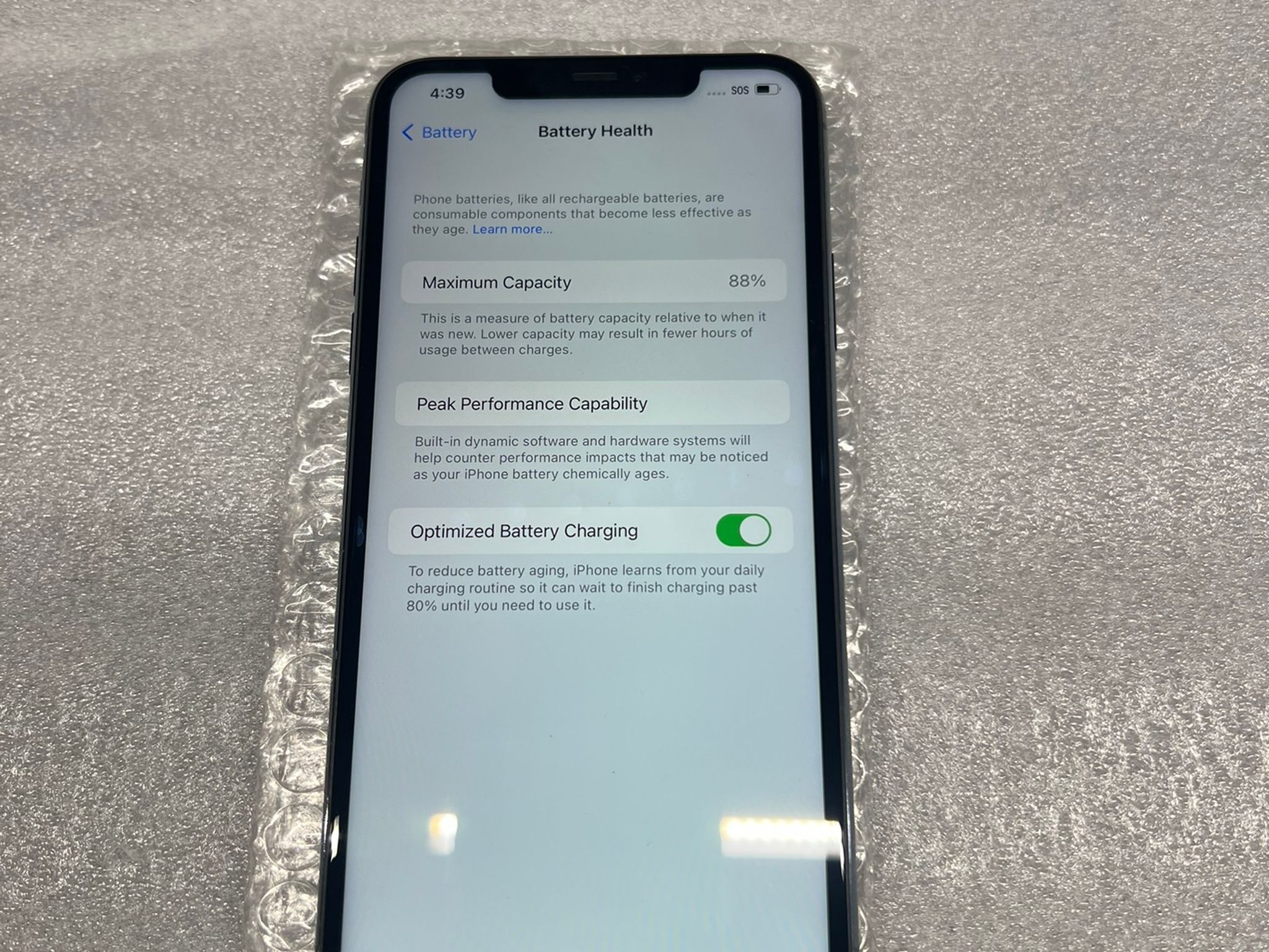 Apple iPhone 11 Pro Max – Unlocked – 64 GB – Midnight Green