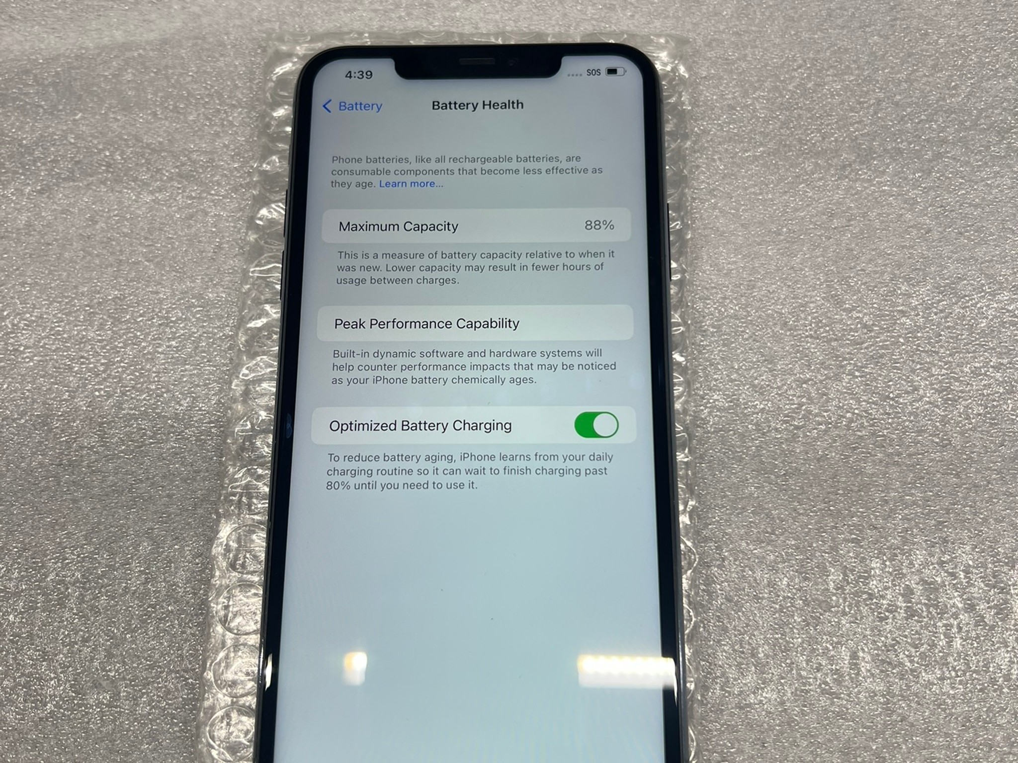 Apple iPhone 11 Pro Max – Unlocked – 64 GB – Midnight Green