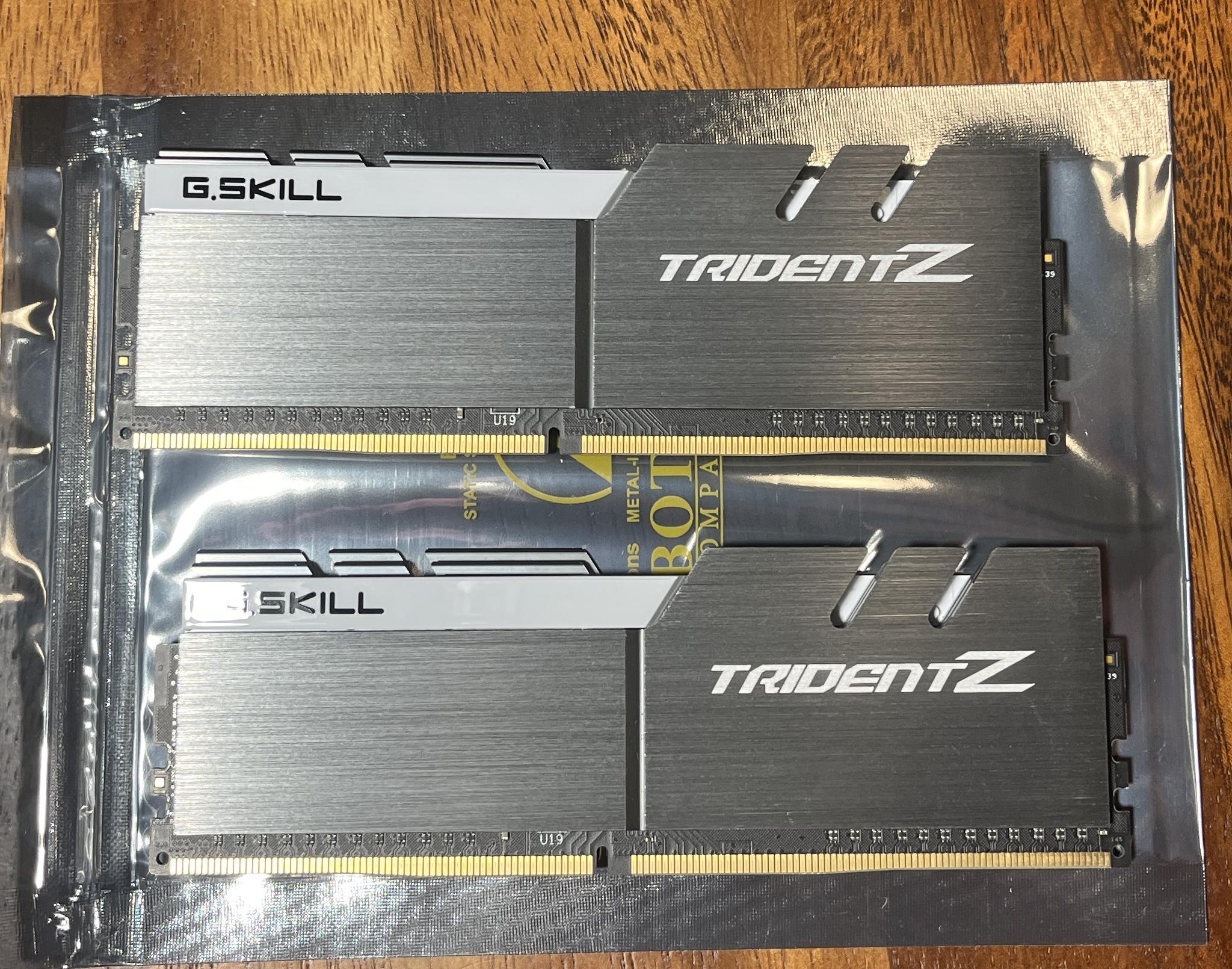 G.Skill Trident Z 16GB (2x8GB) DDR4-3200MHz RAM (F4-3200C16D-16GTZSW)