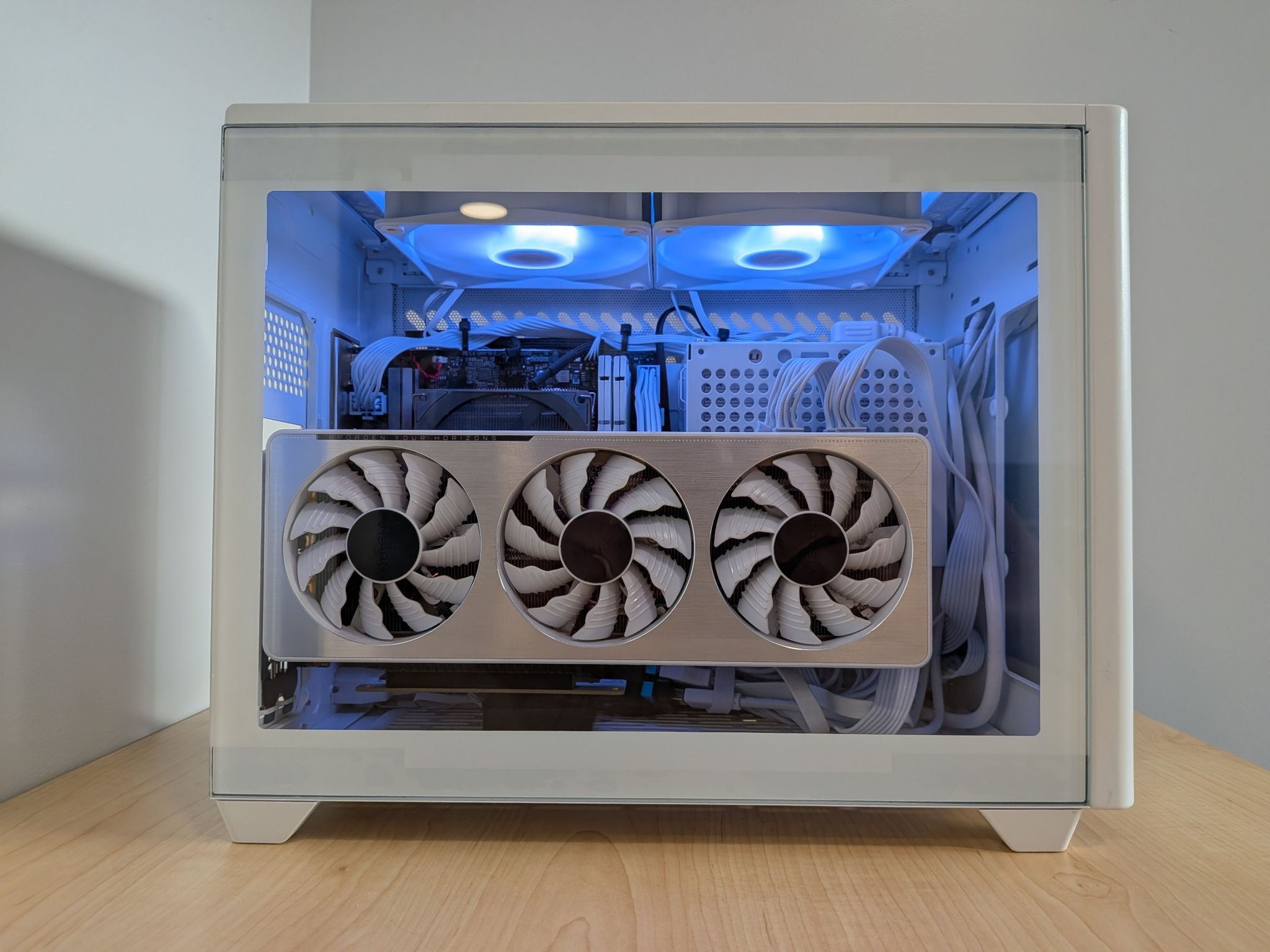 White ITX Gaming PC: Ryzen 5 5500 | RTX 3070 | 16GB DDR4 | 1TB SSD