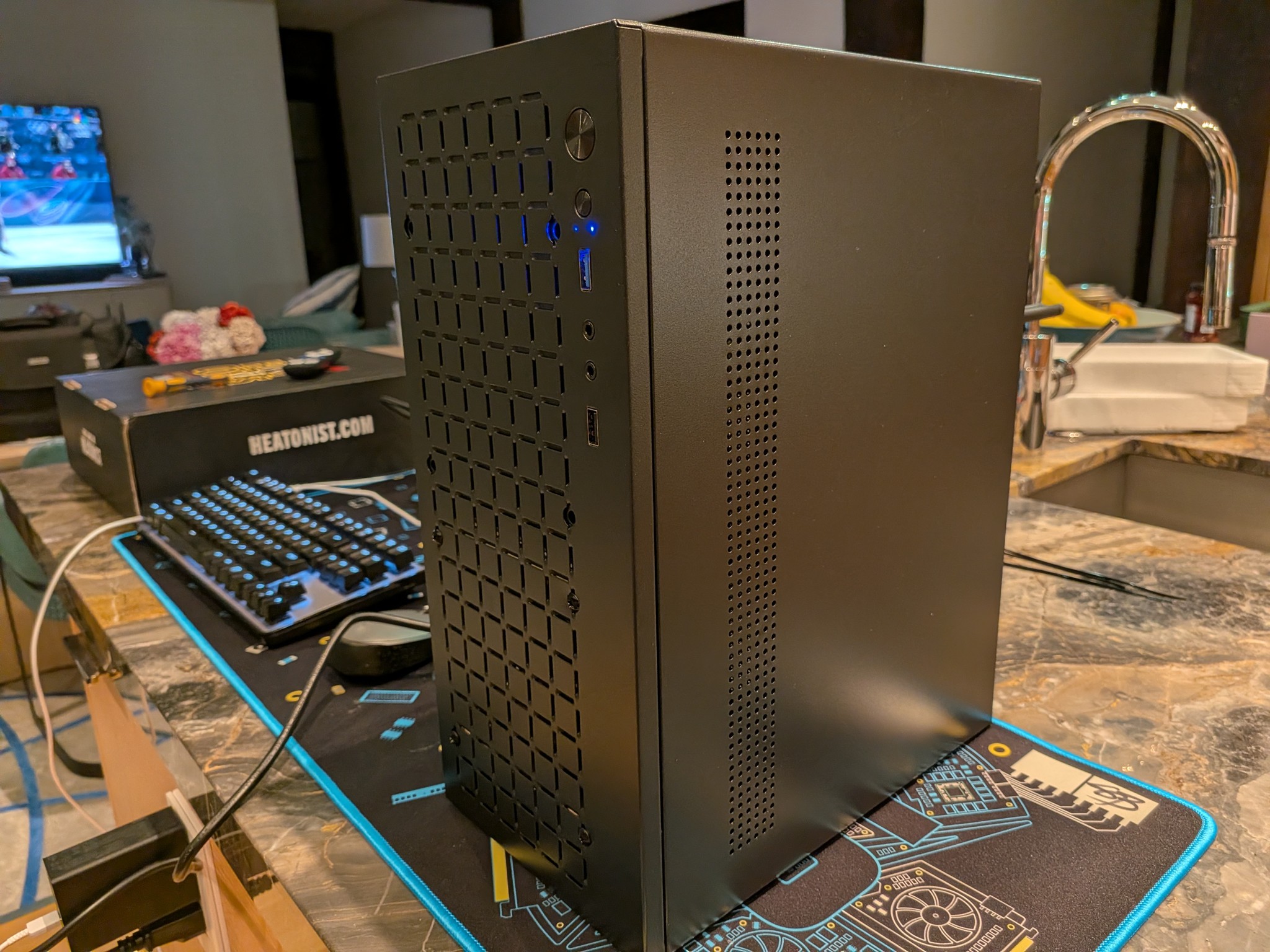 1080p Budget Sleeper - RX 7600, Ryzen 5 5500, 32 GB DDR4 RAM, 1 TB NVME