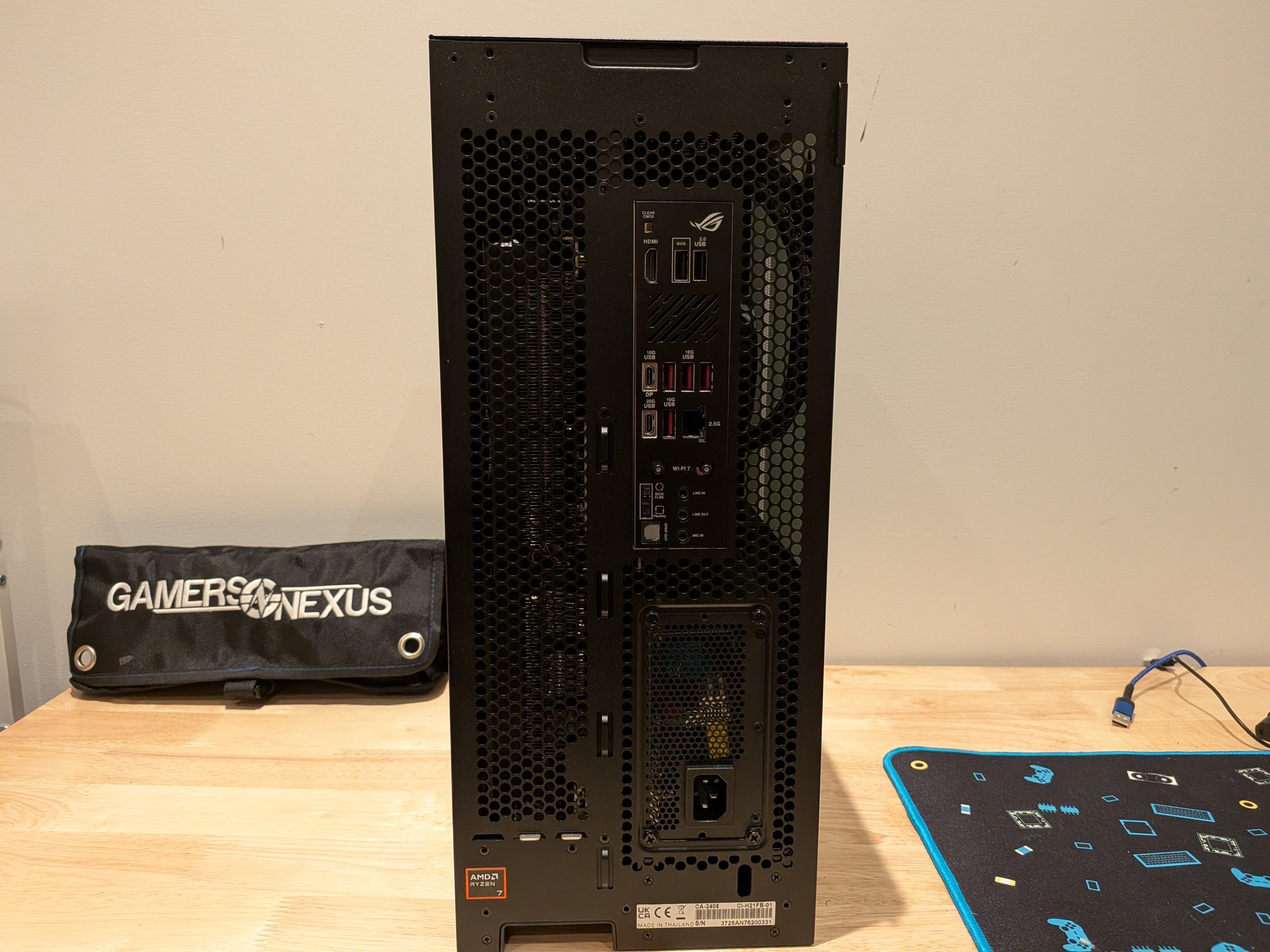 4K Flow - RX 9070 XT, Ryzen 7 9800X3D, 32 GB DDR5 RAM, 2 TB Gen 4 NVME, Liquid Cooled, RGB