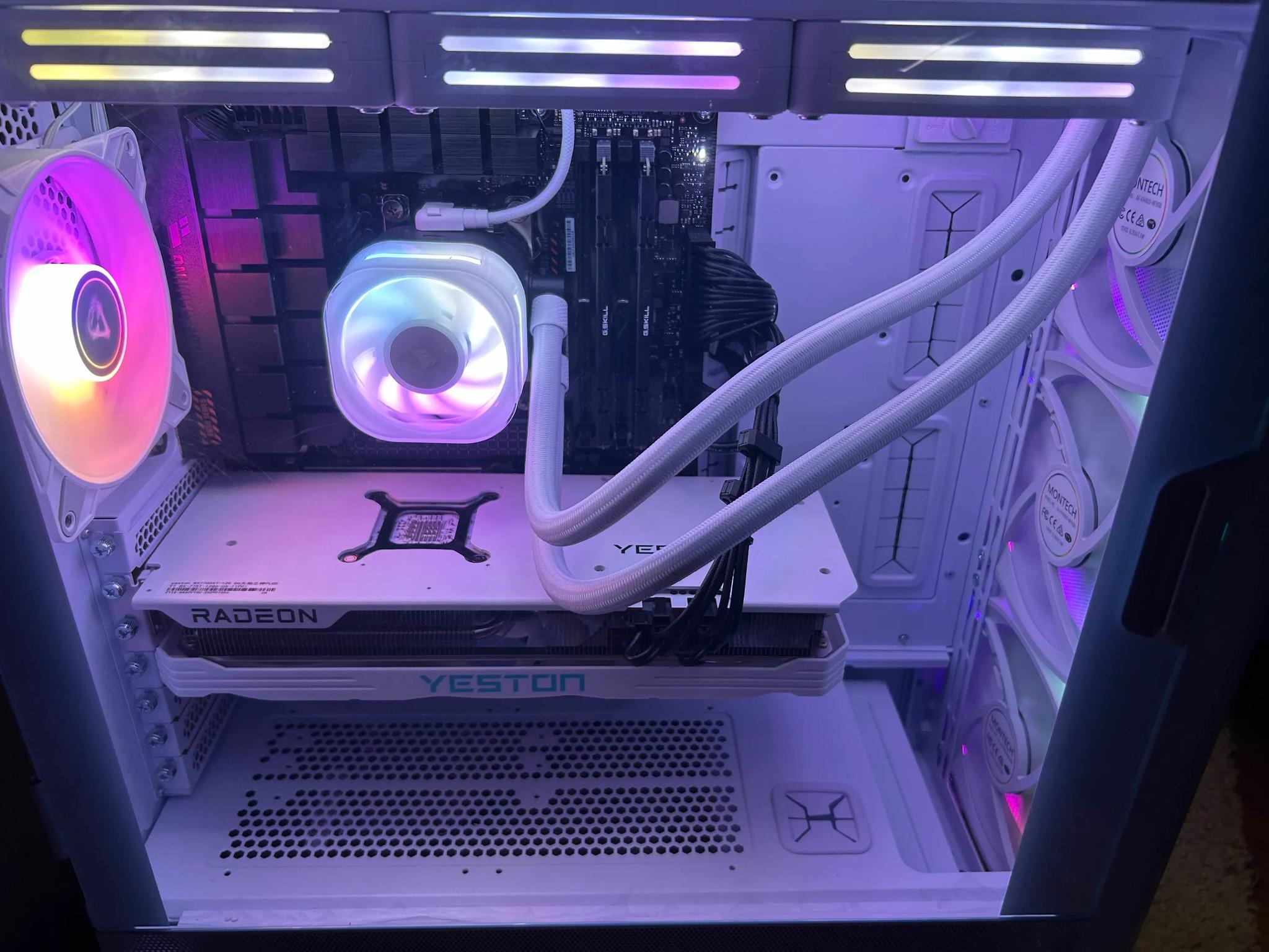 For Sale! AMD 7700xt lightly used