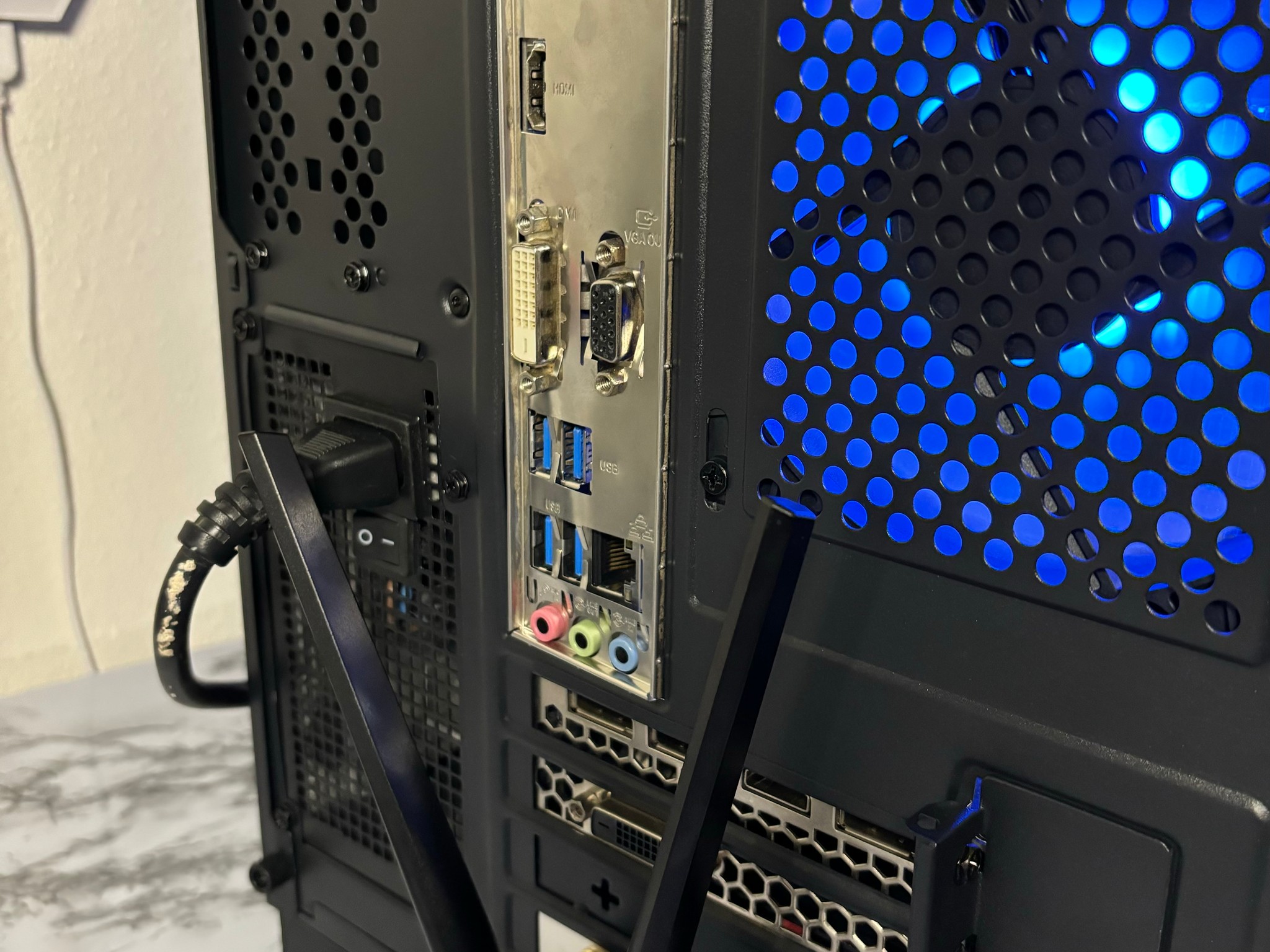 🔵⚫️ | Budget RGB Gaming PC | i7-4770* + GTX 1060 6GB | 16GB | WiFi INCLUDED | #0004