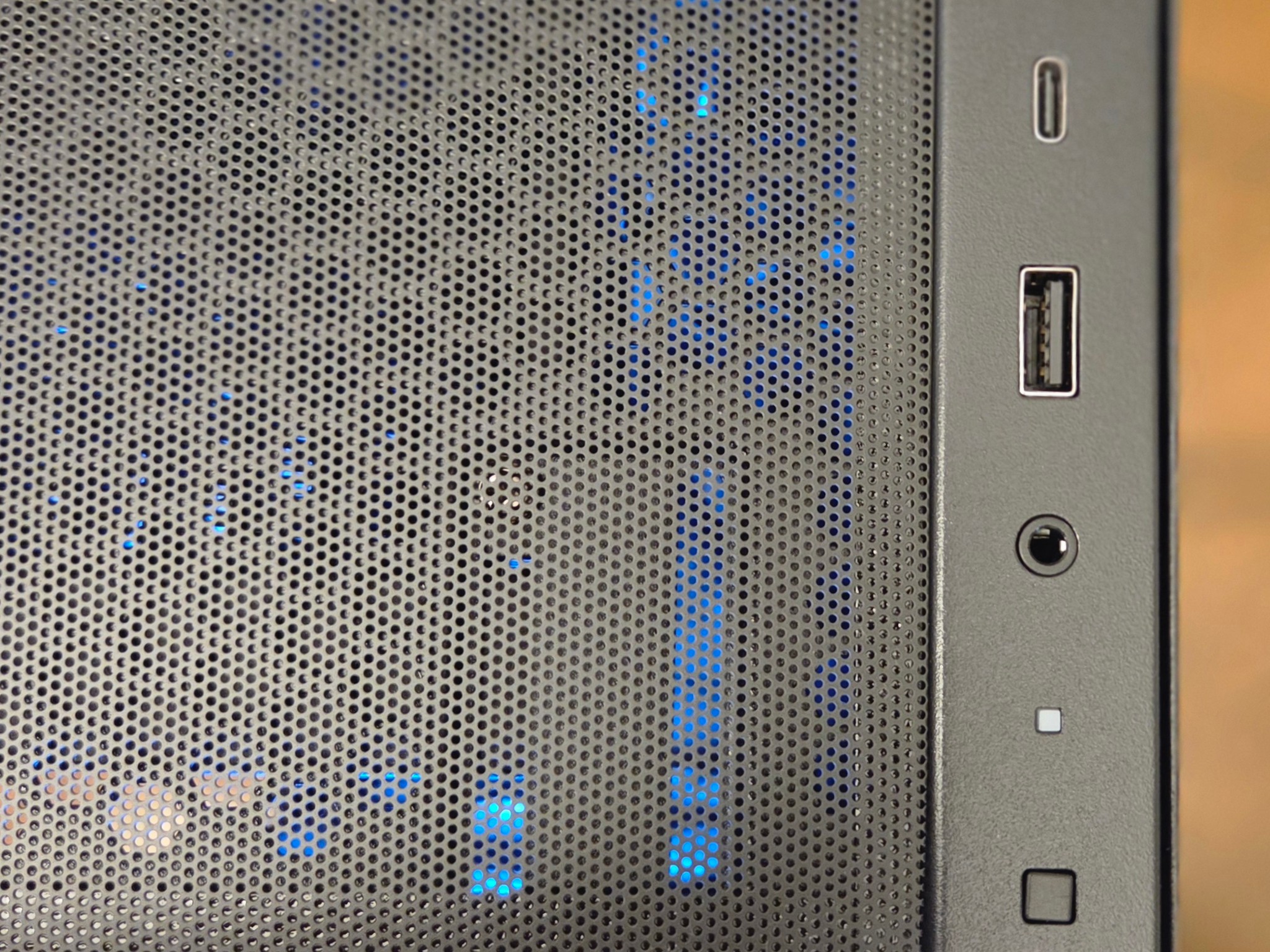 Cooler Master, ASRock, Zotac RTX 5070, Kingston 32GB 6000MHz