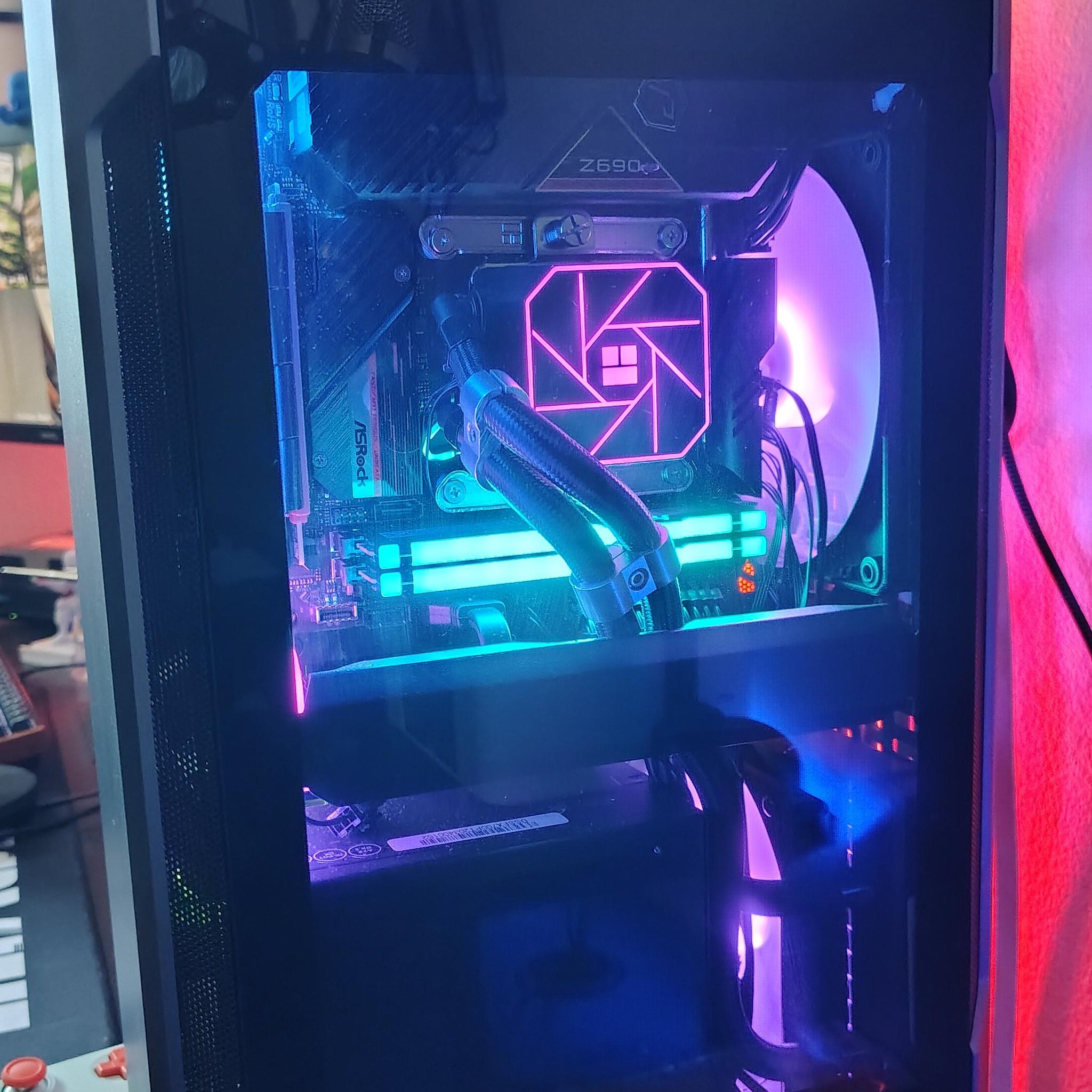 SFF Custom Gaming Tower PC AIO i7-14700F 32GB DDR5 RTX 4060 Ti RGB