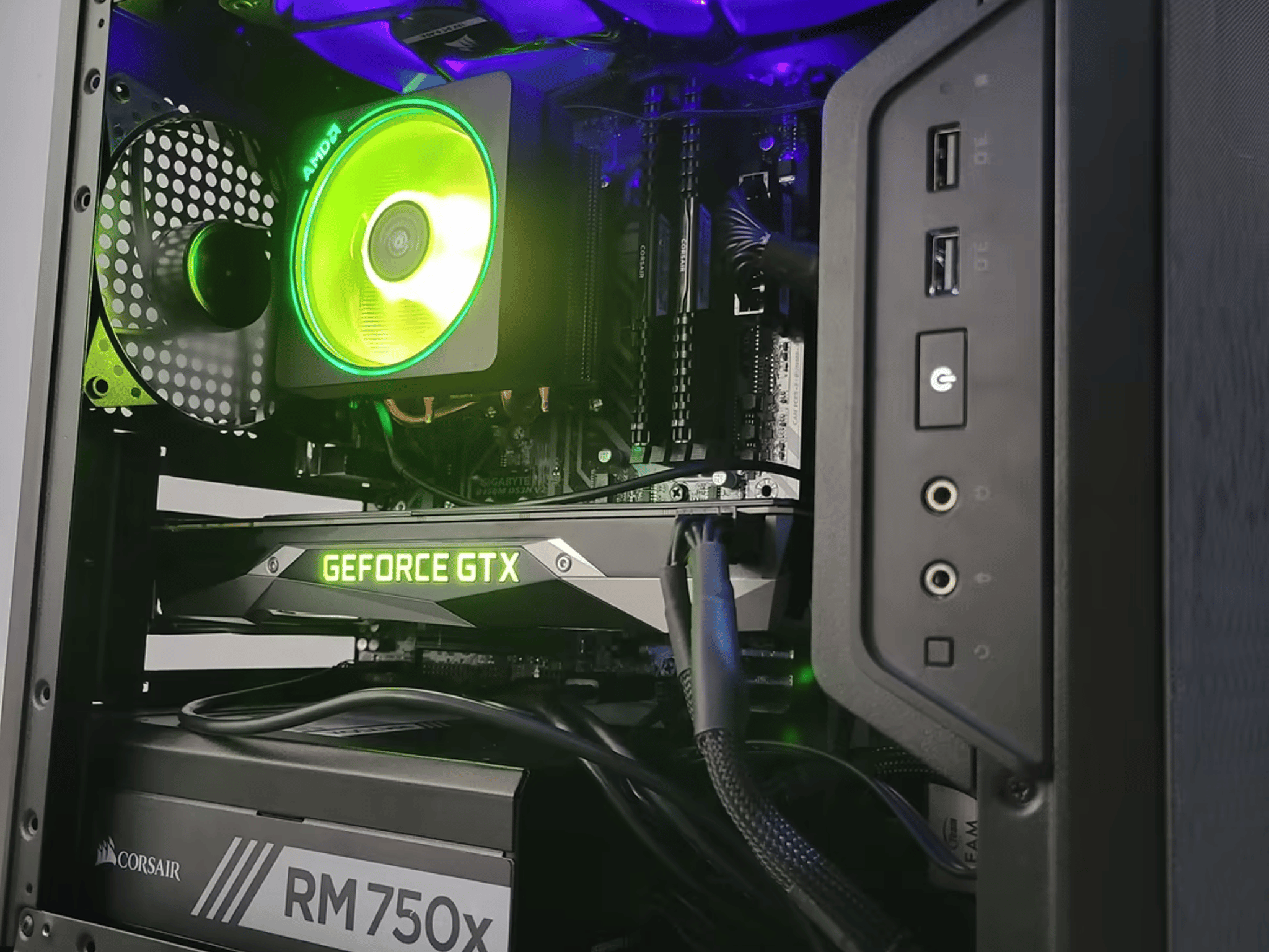 AMD Ryzen 5 3600x GTX 1080 Founders Compact Gaming PC! + Open box Razer Deathadder Mini