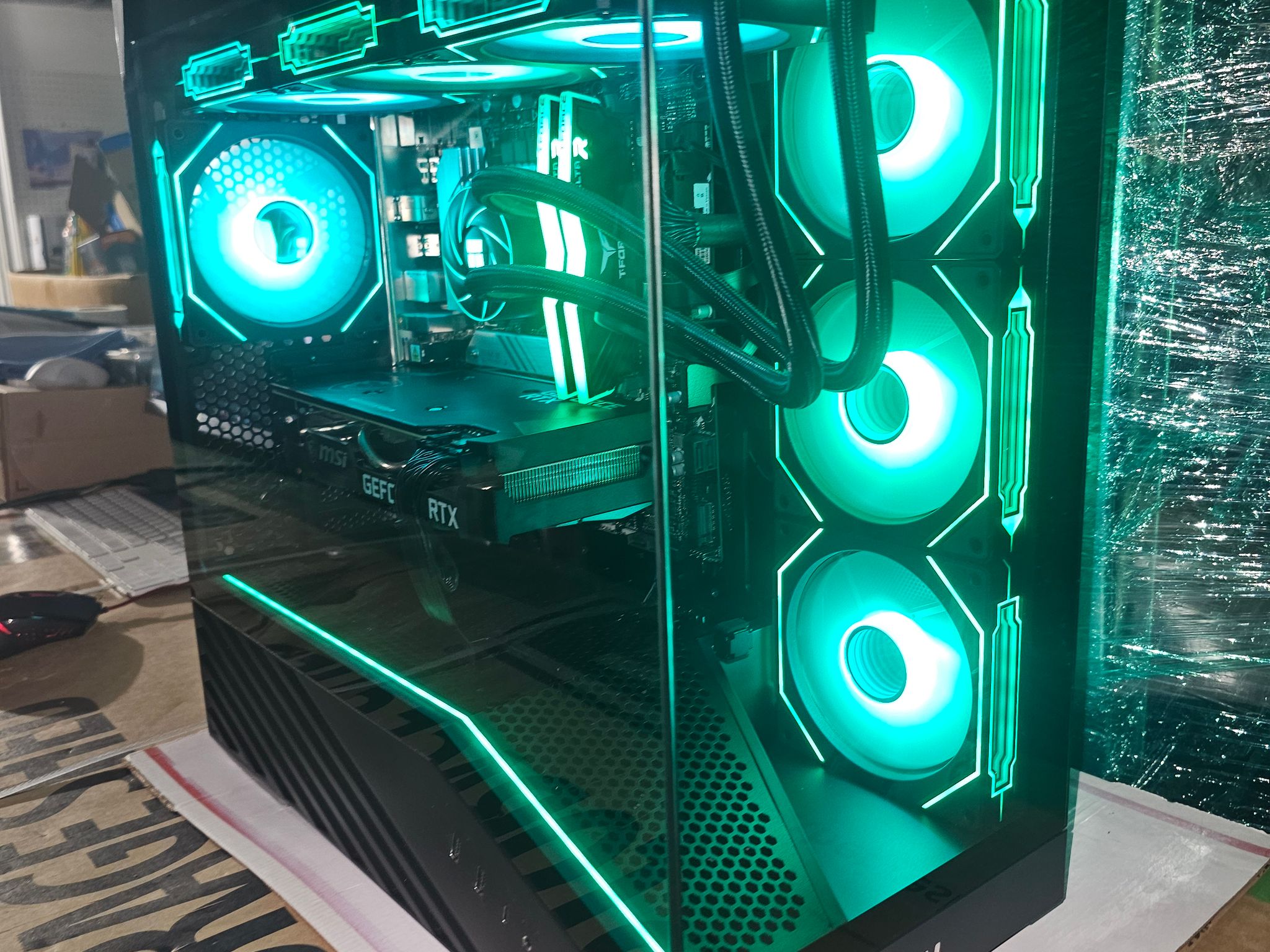 Black gaming pc | i9 12900k | 32gb ram | 1TB ssd | 3070 8gb | windows 11 pro |