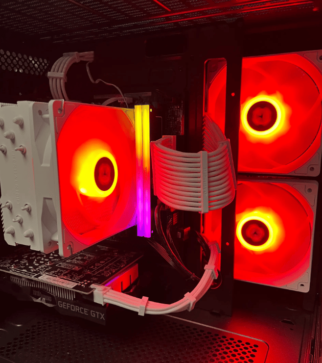 Intel i5 9500 |GTX 1650 Super | 16 GB DDR4 RAM