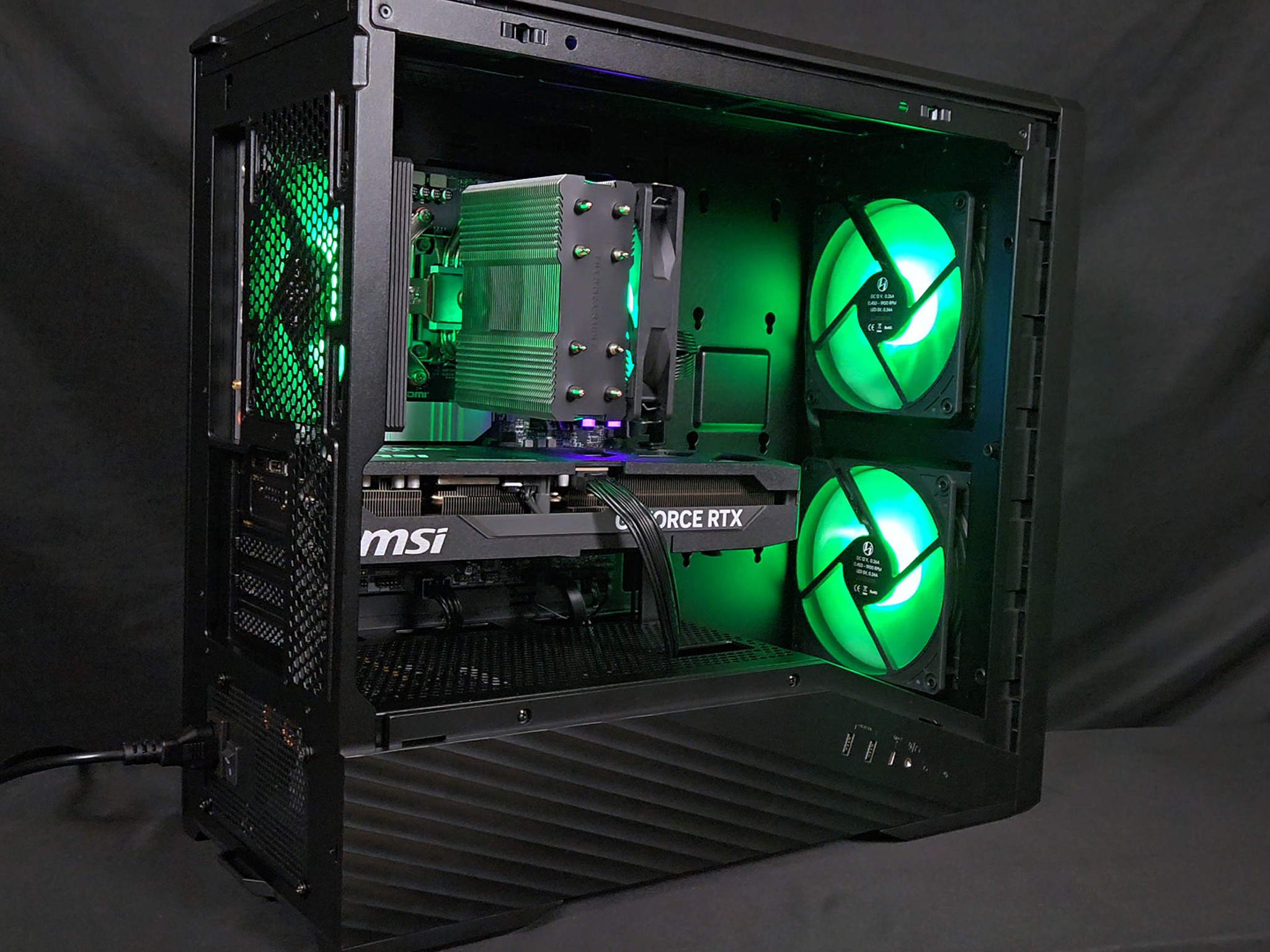 RTX 5080 - 9800X3D - 32GB DDR5 6000 - 2TB Gen4 NVMe - Custom