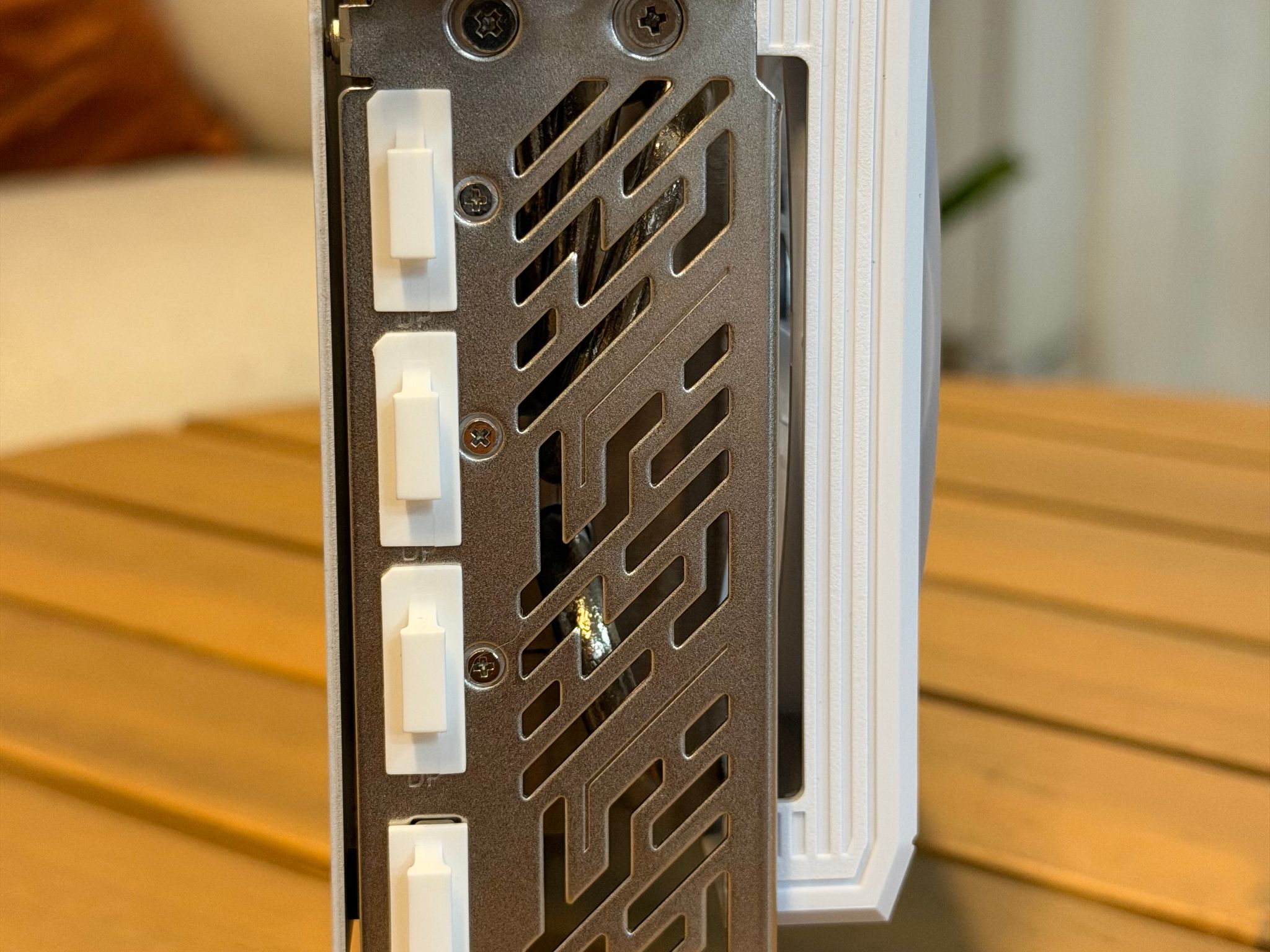 ASRock Steel Legend White RX 9070XT