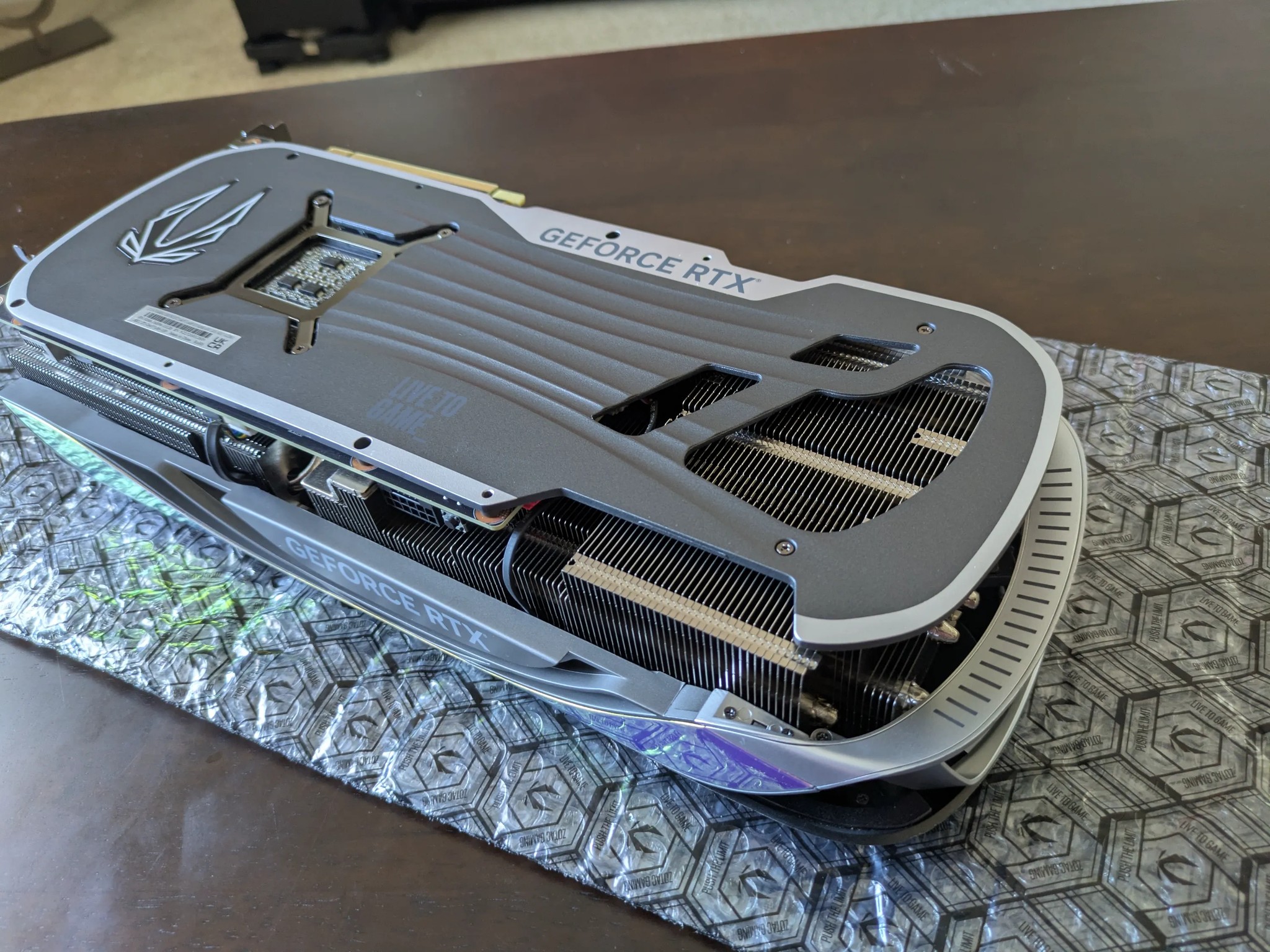 ZOTAC GeForce RTX 4070 Ti AMP Extreme AIRO - ZOTAC's flagship Cooler. Factory OC. DLSS 3 & 4