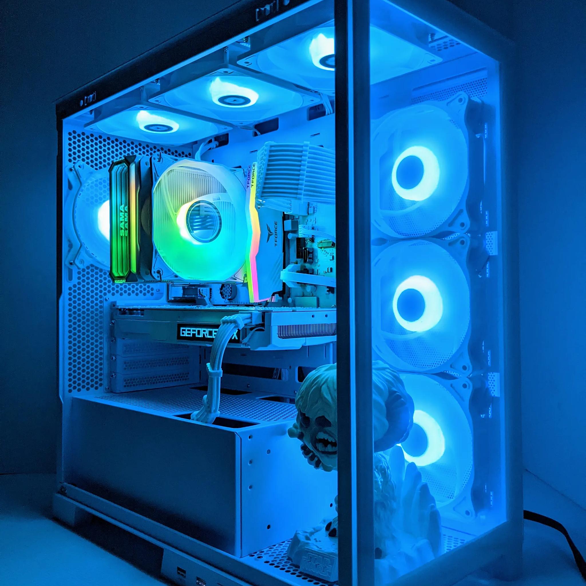 Blizzard King🧊👑| I7-7700| GTX 1080 8GB| 16GB Gloway RGB DDR4| 1TB NVMe SSD| Windows 11 Pro