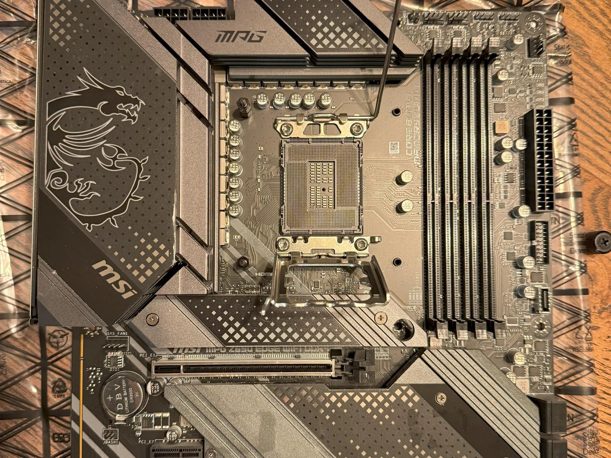 MSI Z690 Edge WiFi DDR4