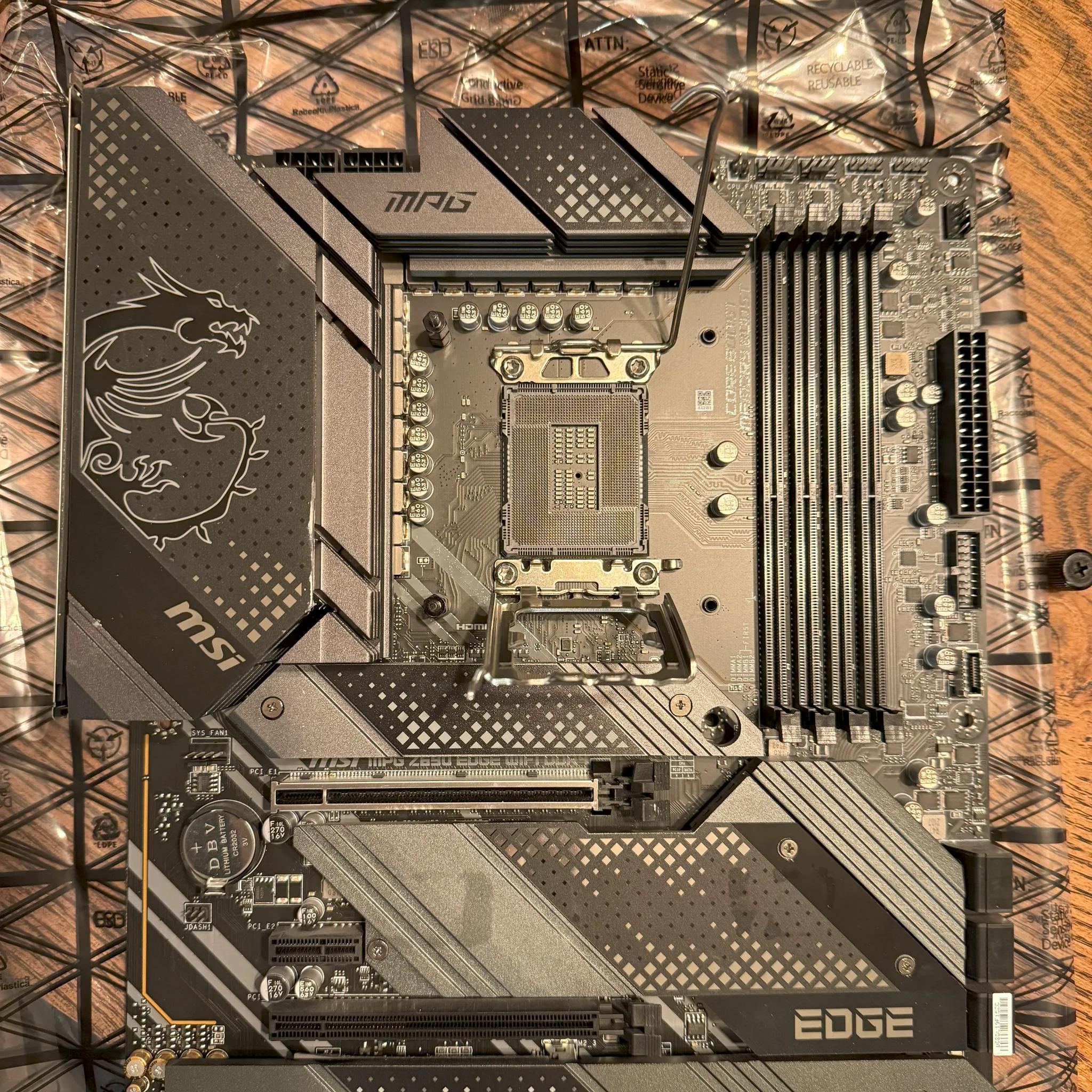 MSI Z690 Edge WiFi DDR4