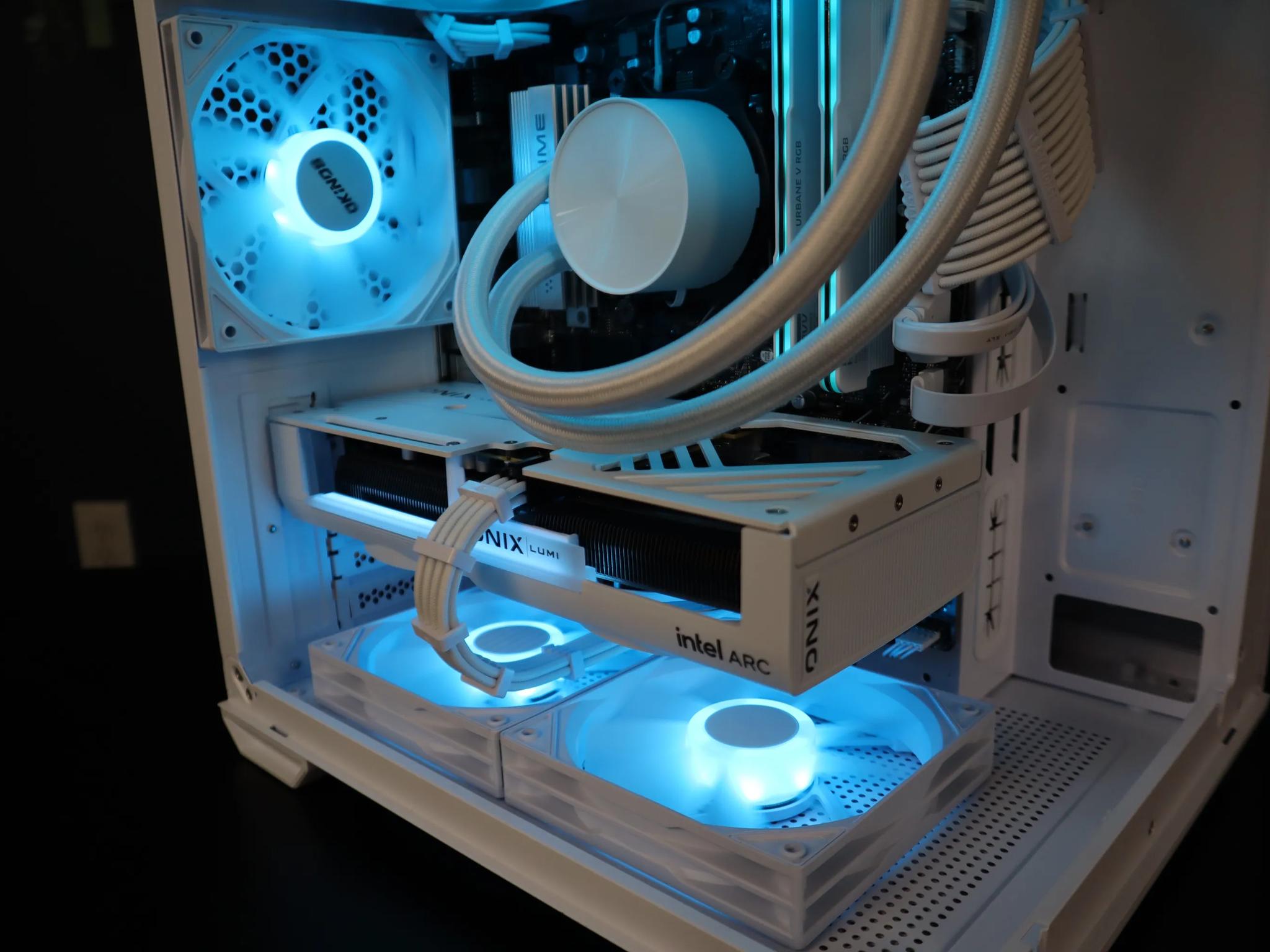 NEW GAMING PC | RYZEN 7600X | INTEL B580 12BG | 1TB | WHITE | All Parts Brand New