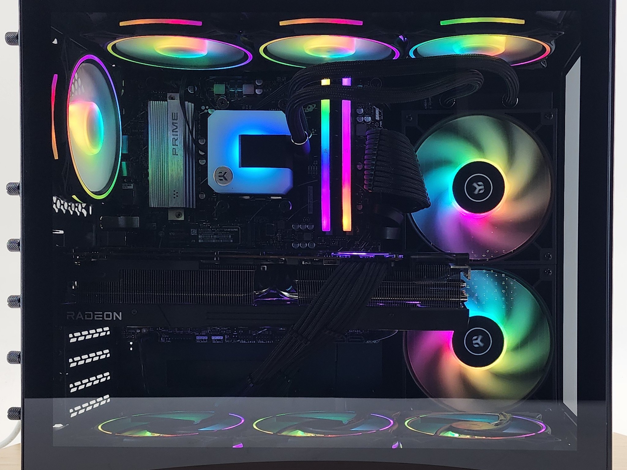 Gaming PC Ryzen 7 7800X3D 32GB RAM 2TB SSD RX 7900 XT 20GB Windows 11 Computer