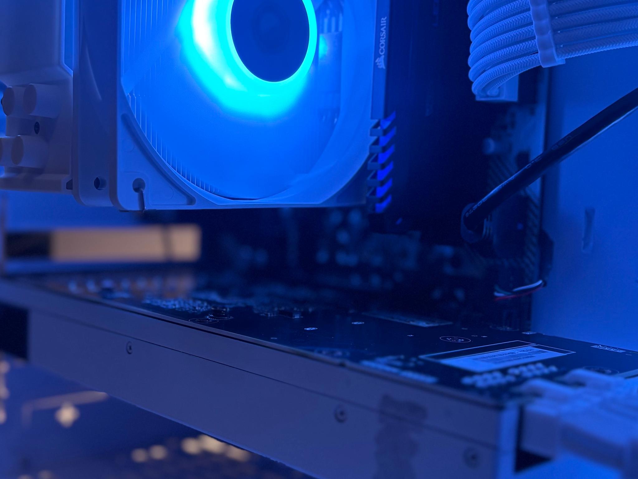 White Gaming PC - RTX 3070, Ryzen 5 3600, 16GB RAM, 512GB SSD