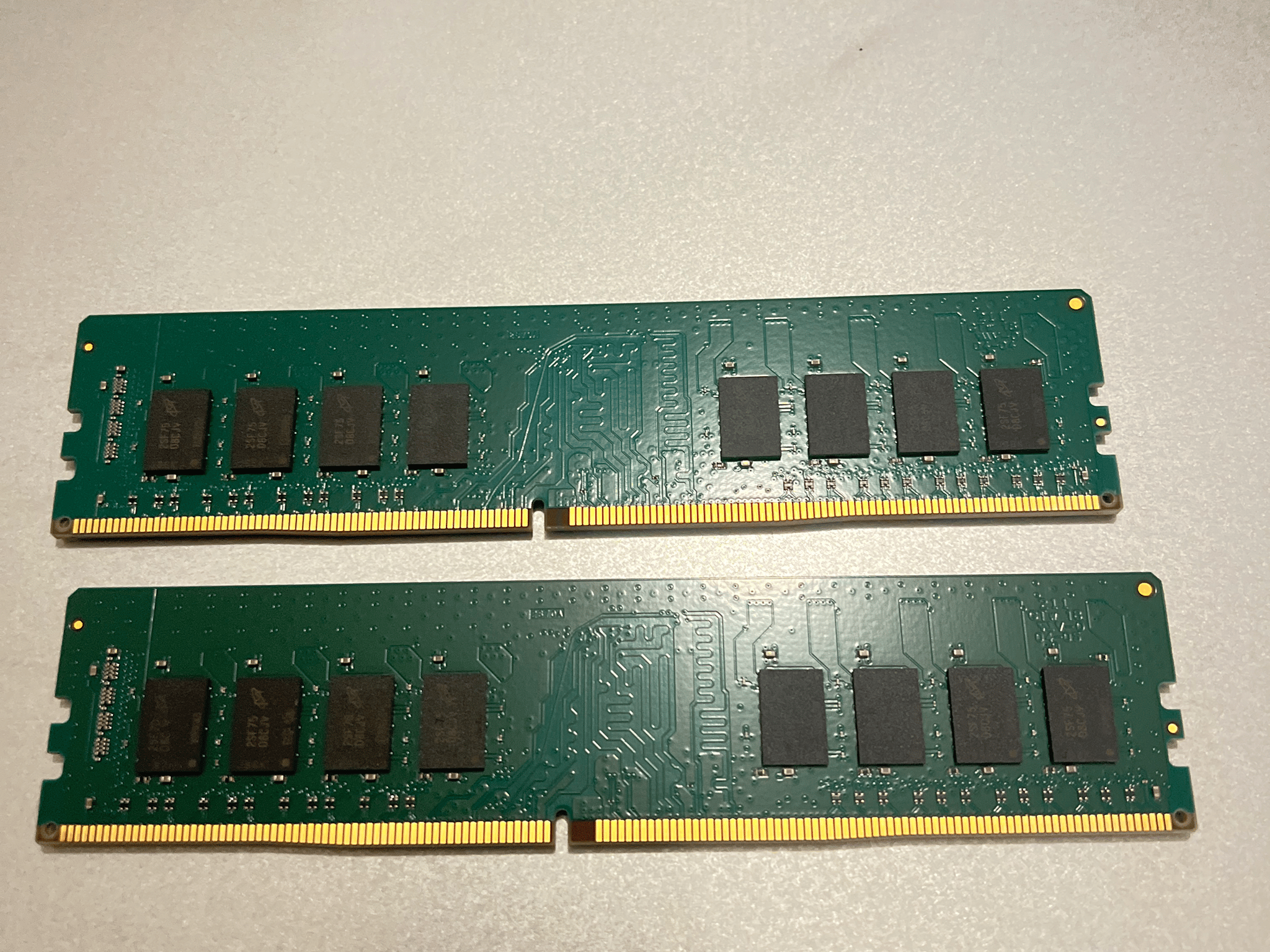 2x Crucial 32GB DDR4-3200 CL32