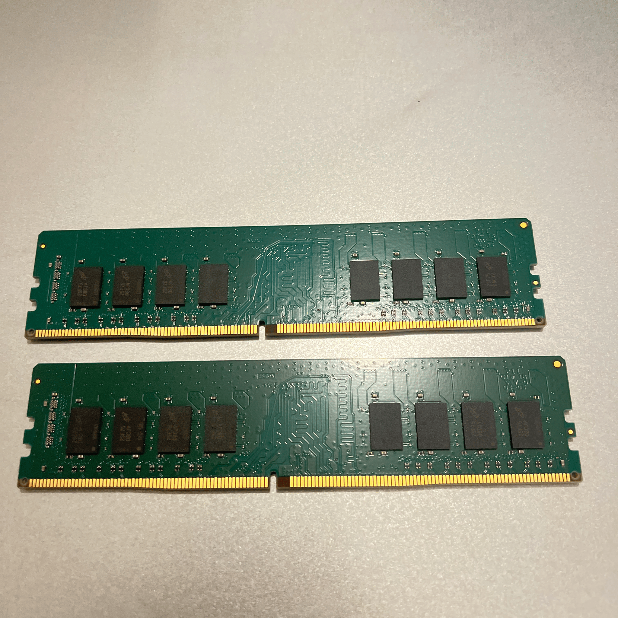 2x Crucial 32GB DDR4-3200 CL32