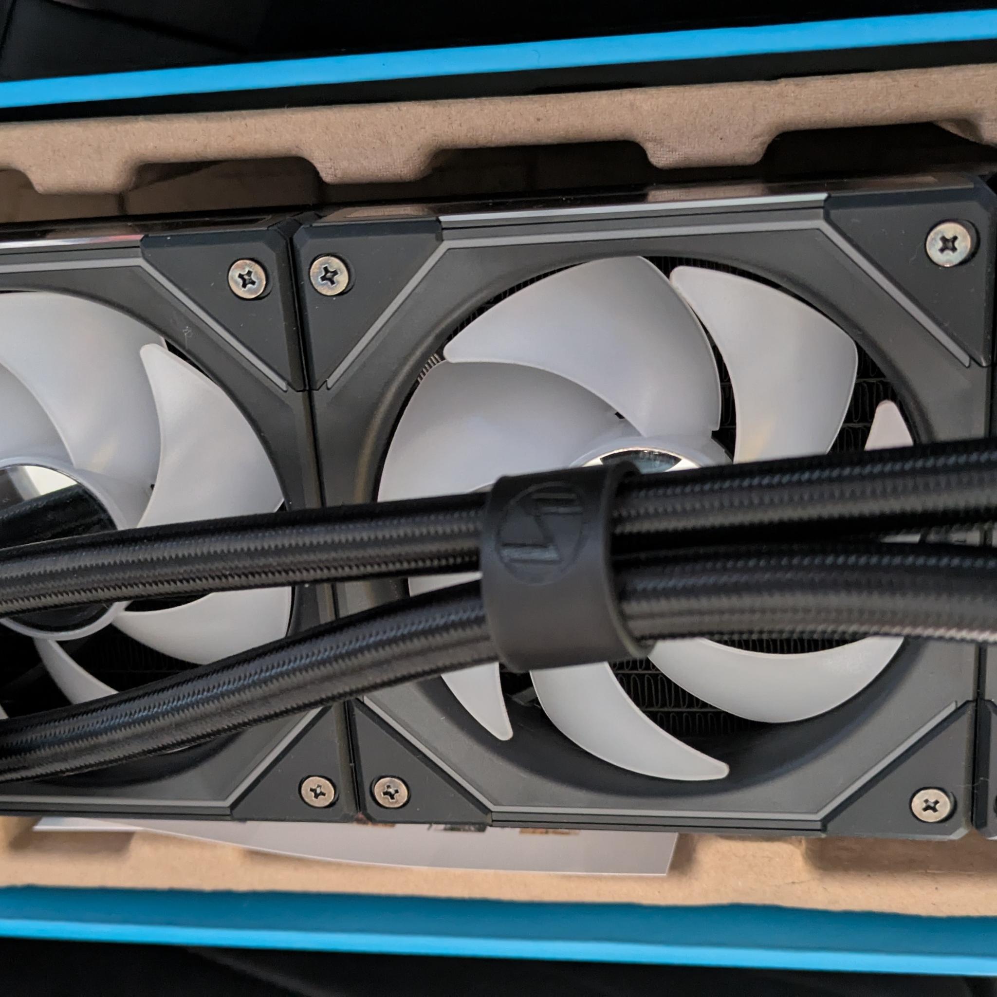 Lian Li GA II Trinity SL-INF AIO CPU Cooler