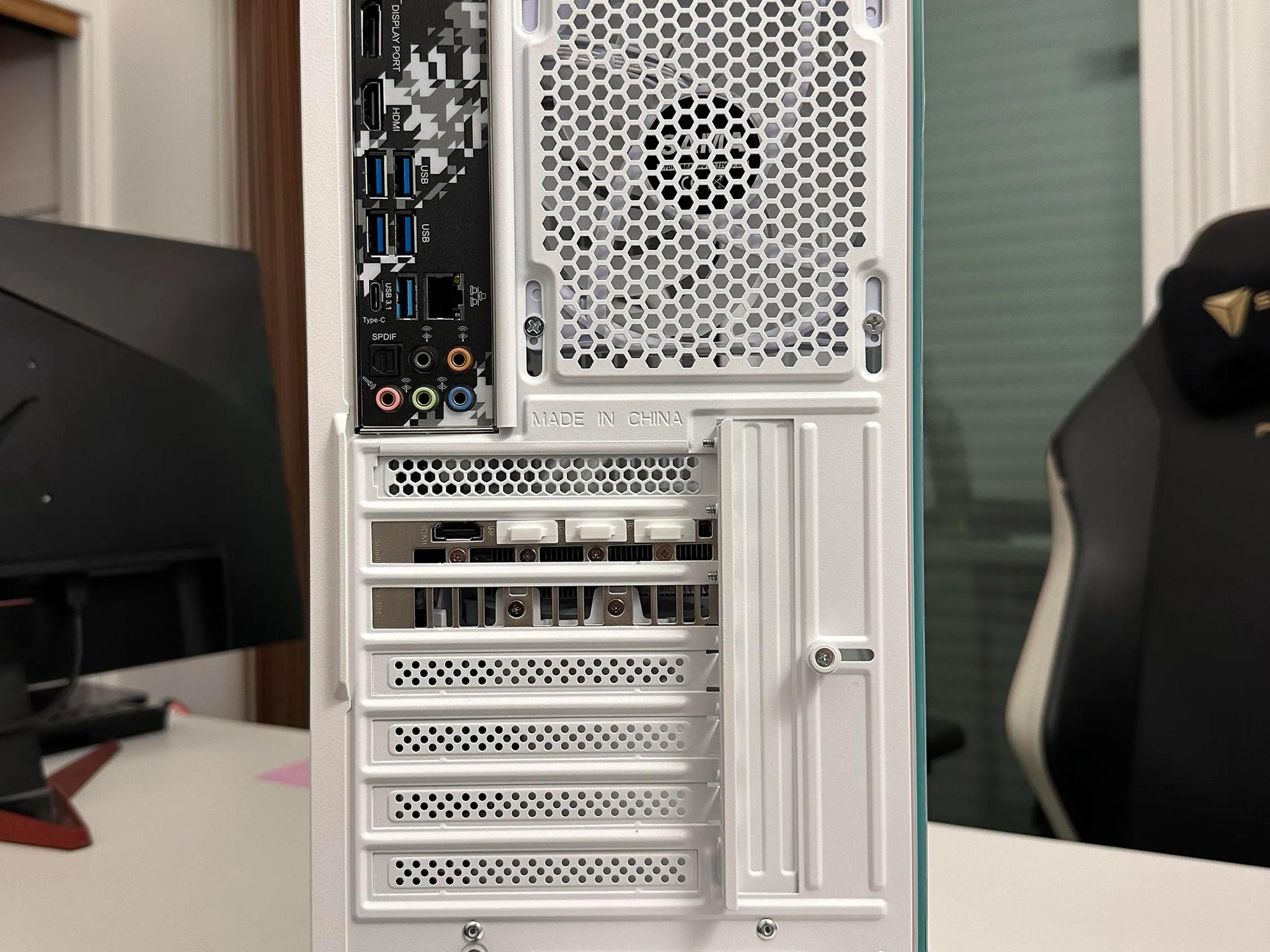 Frostbite ❄️ : Asus 4060 OC| AMD 5600| 1TB NVME| 3600mhz 16GB Ram| Liquid Cooled| Win 10