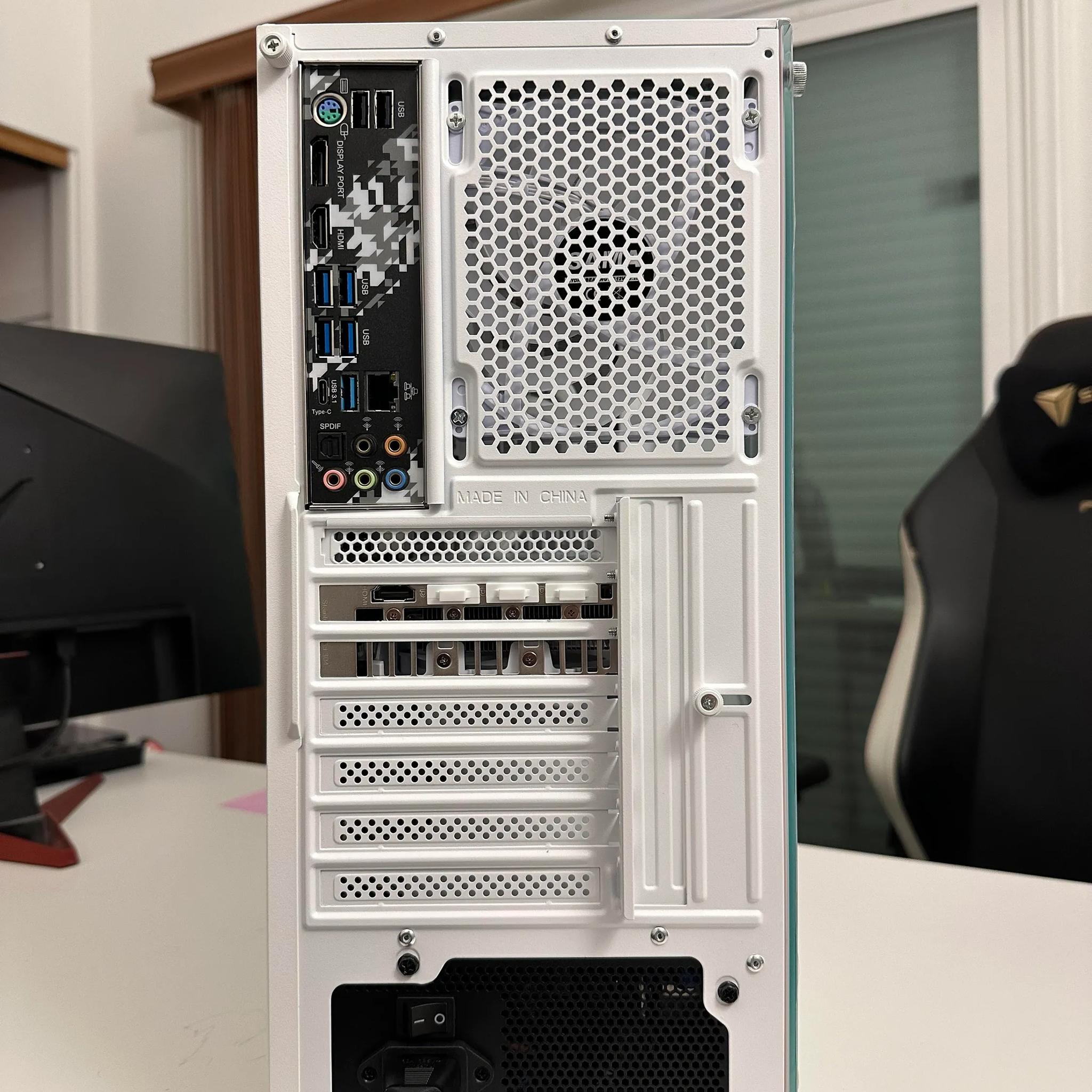 Frostbite ❄️ : Asus 4060 OC| AMD 5600| 1TB NVME| 3600mhz 16GB Ram| Liquid Cooled| Win 10