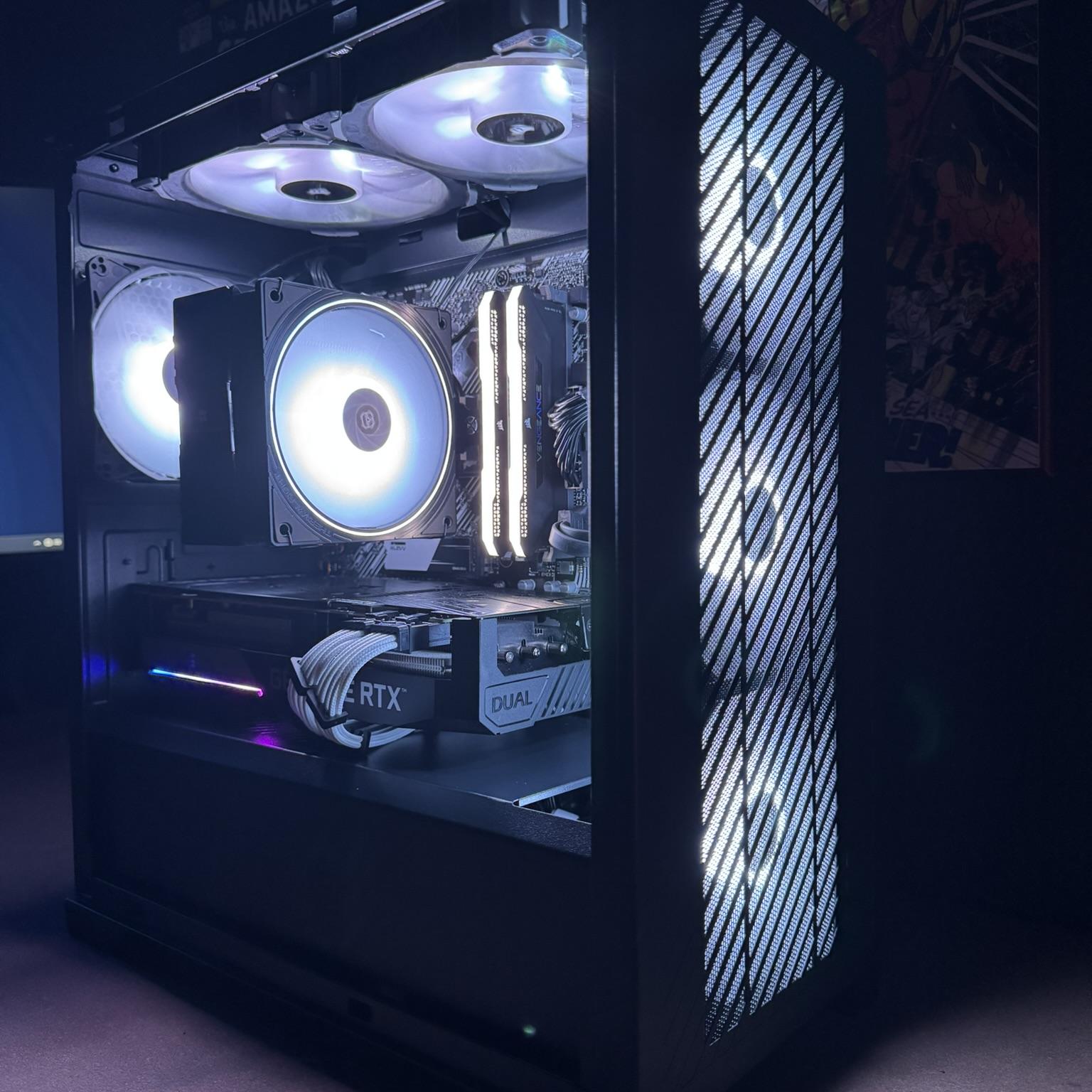 1440p Gaming Beast | RTX 3070 | Ryzen 7 3700X | 32GB DDR4 | WIFI