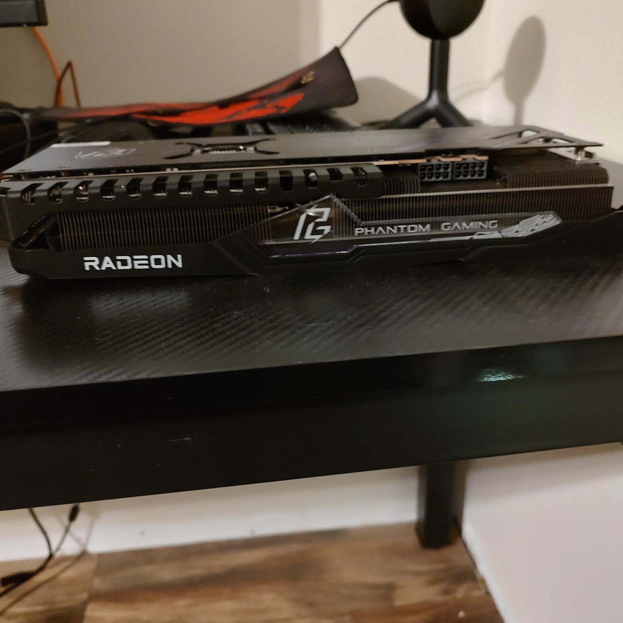 Asrock phantom gaming 7800XT with original box (almost new))