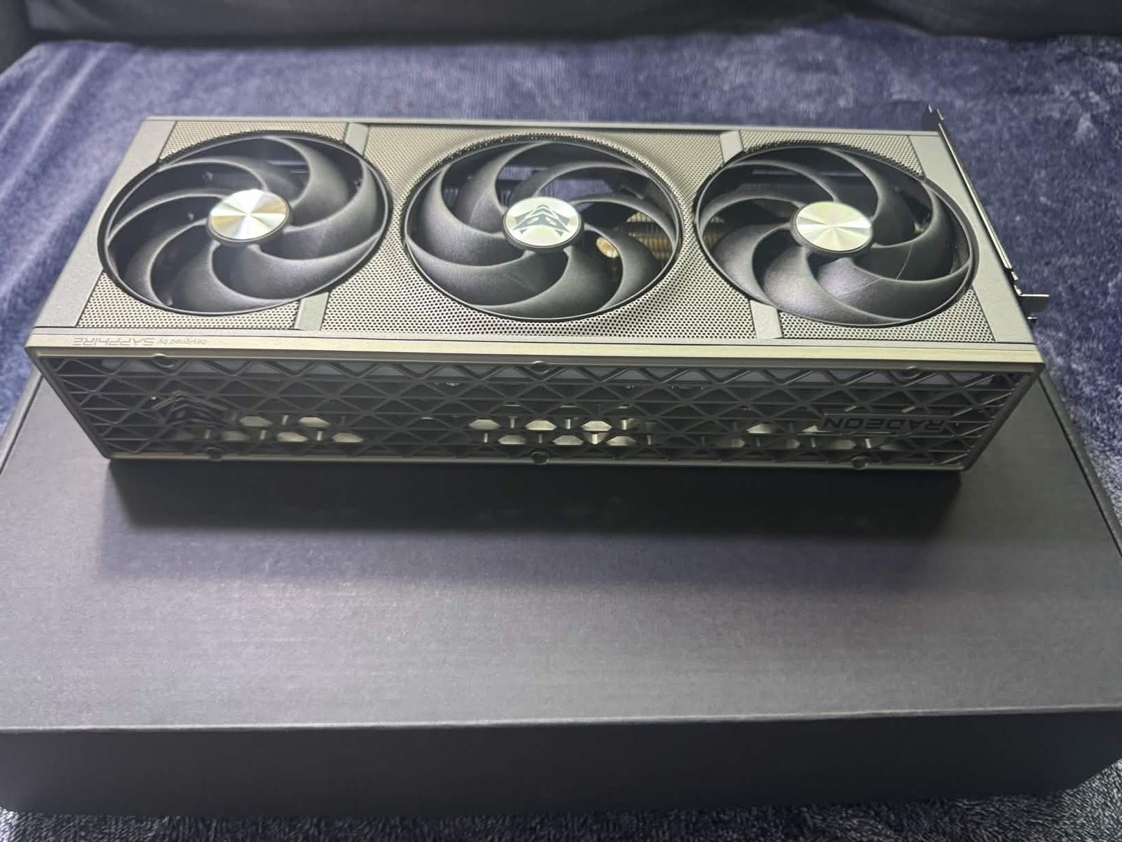 Sapphire NITRO+ RX 9070 XT