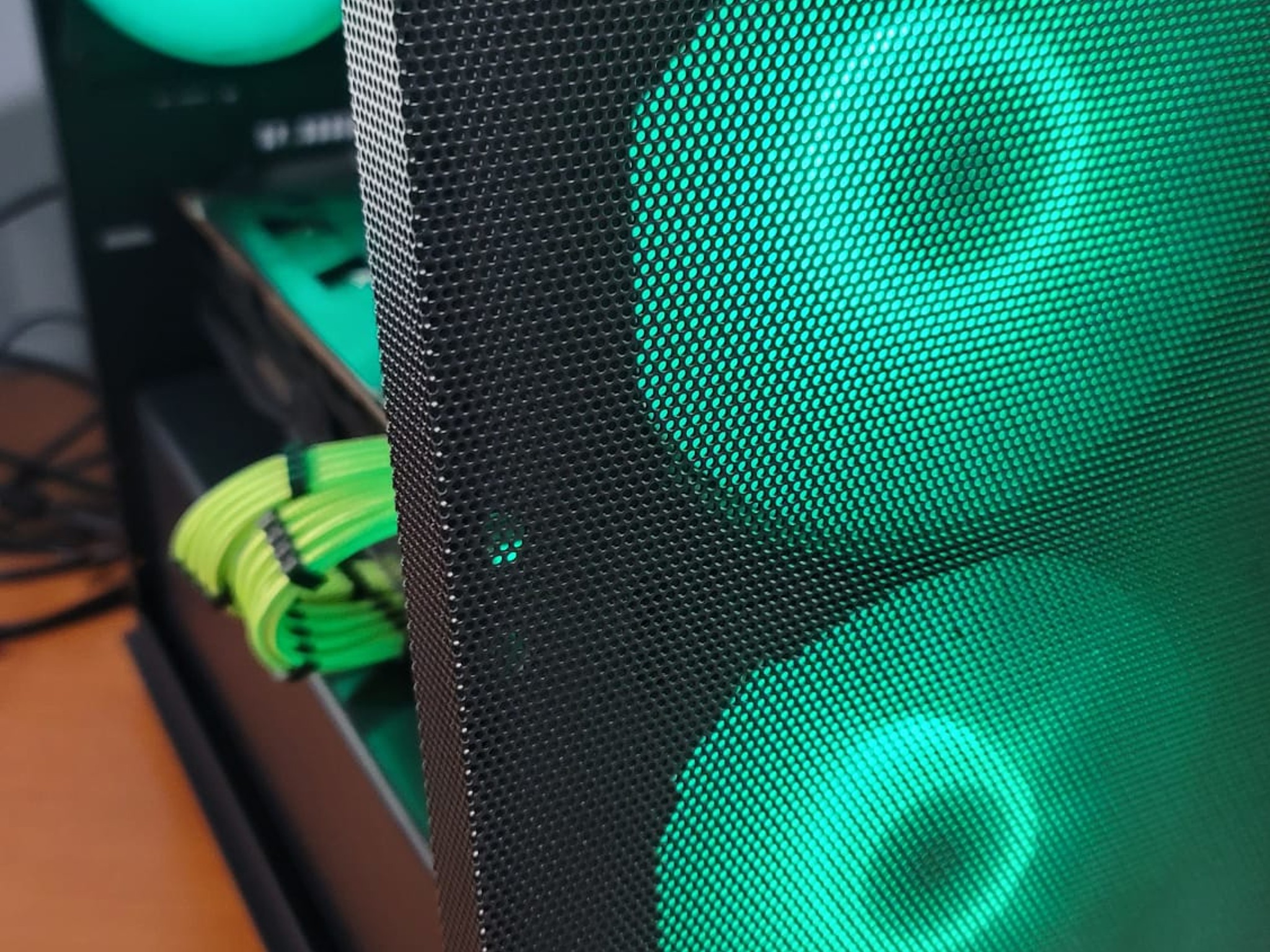 Build 3657 ( Ryzen 5 3600 5700XT)