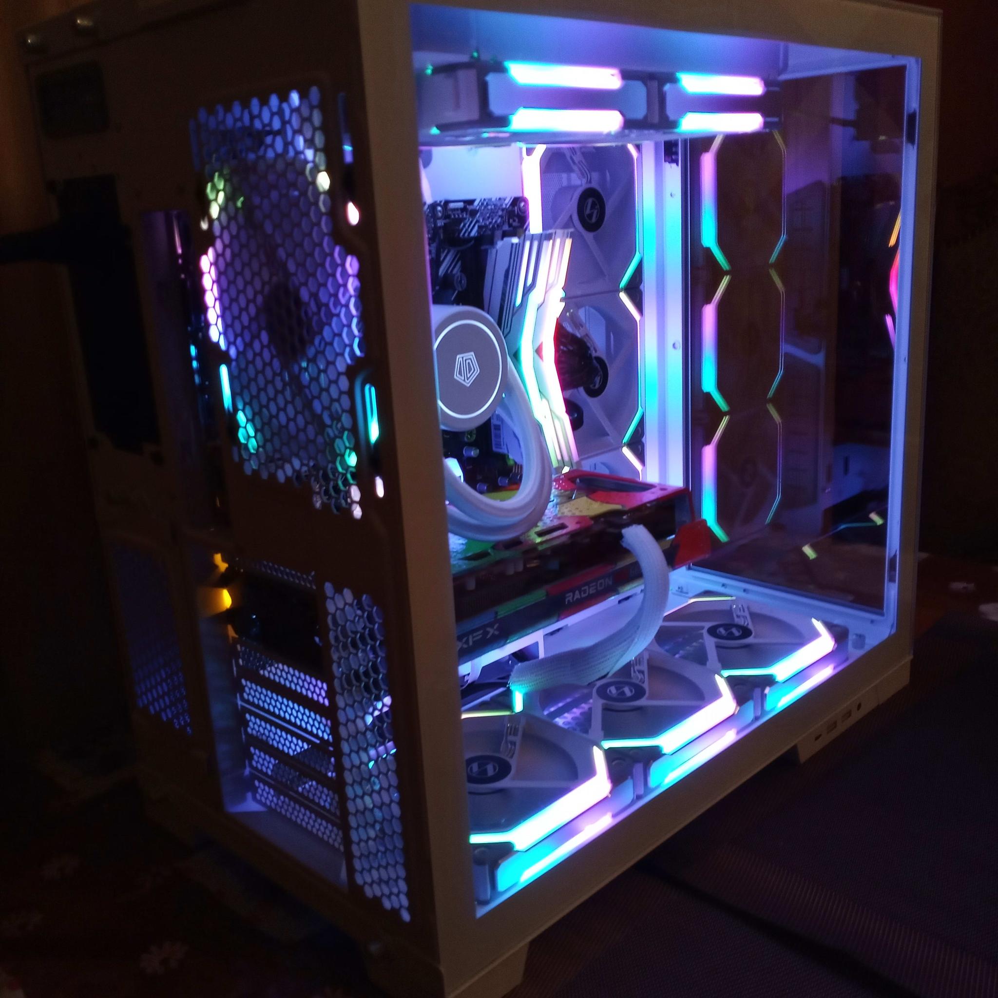 ICEBERG🧊| Ryzen 5600 & RX 6600XT Gaming/Streaming PC