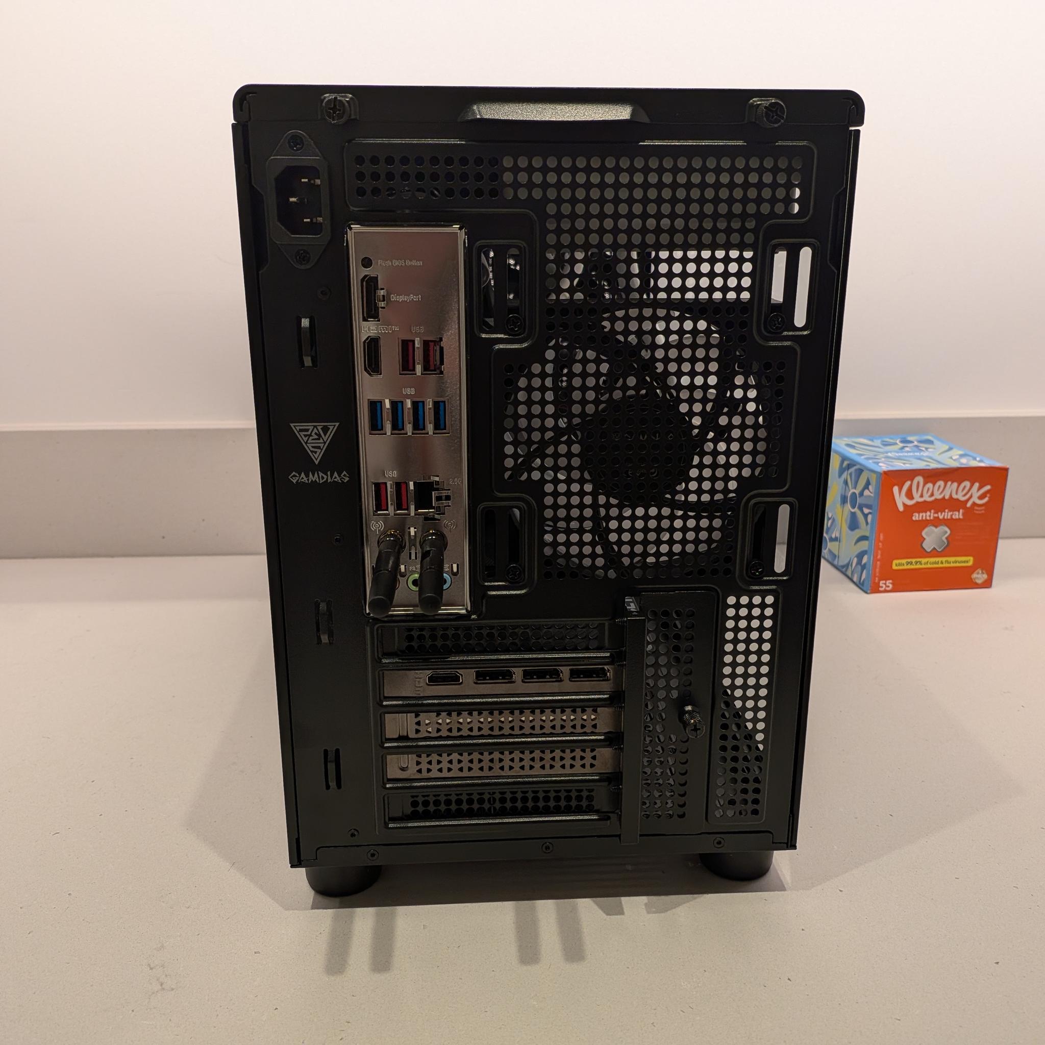 4K Tuxedo - RTX 5070 Ti, Ryzen 7 9800X3D, 32 GB DDR5, 2 TB Gen 4 NVME, RGB, Liquid Cooled