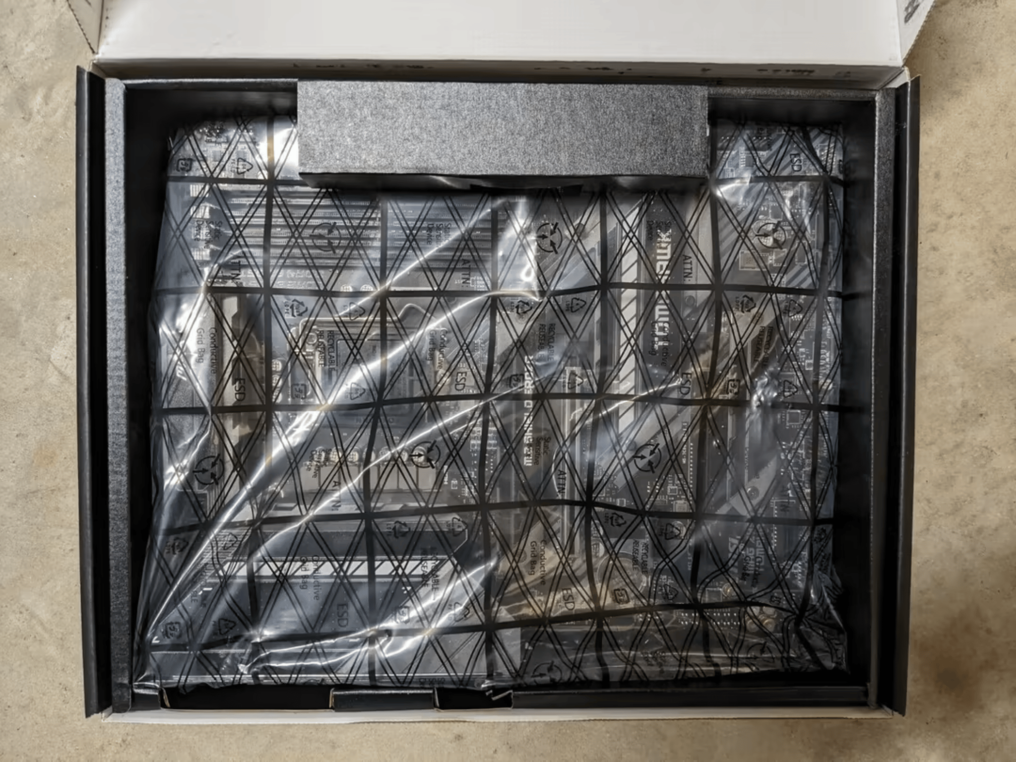 Brand new in box msi mag z490
