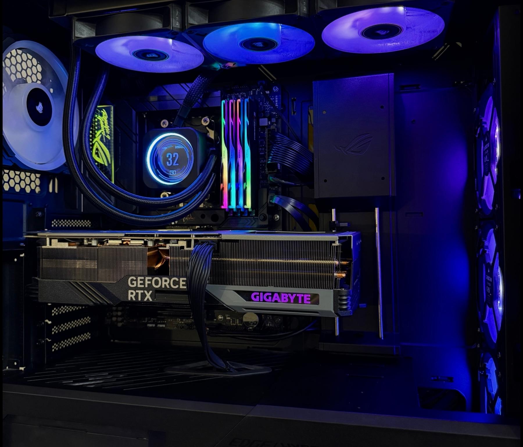 GeForce RTX 4080 Custom Gaming PC - Ryzen 7 9800X3D
