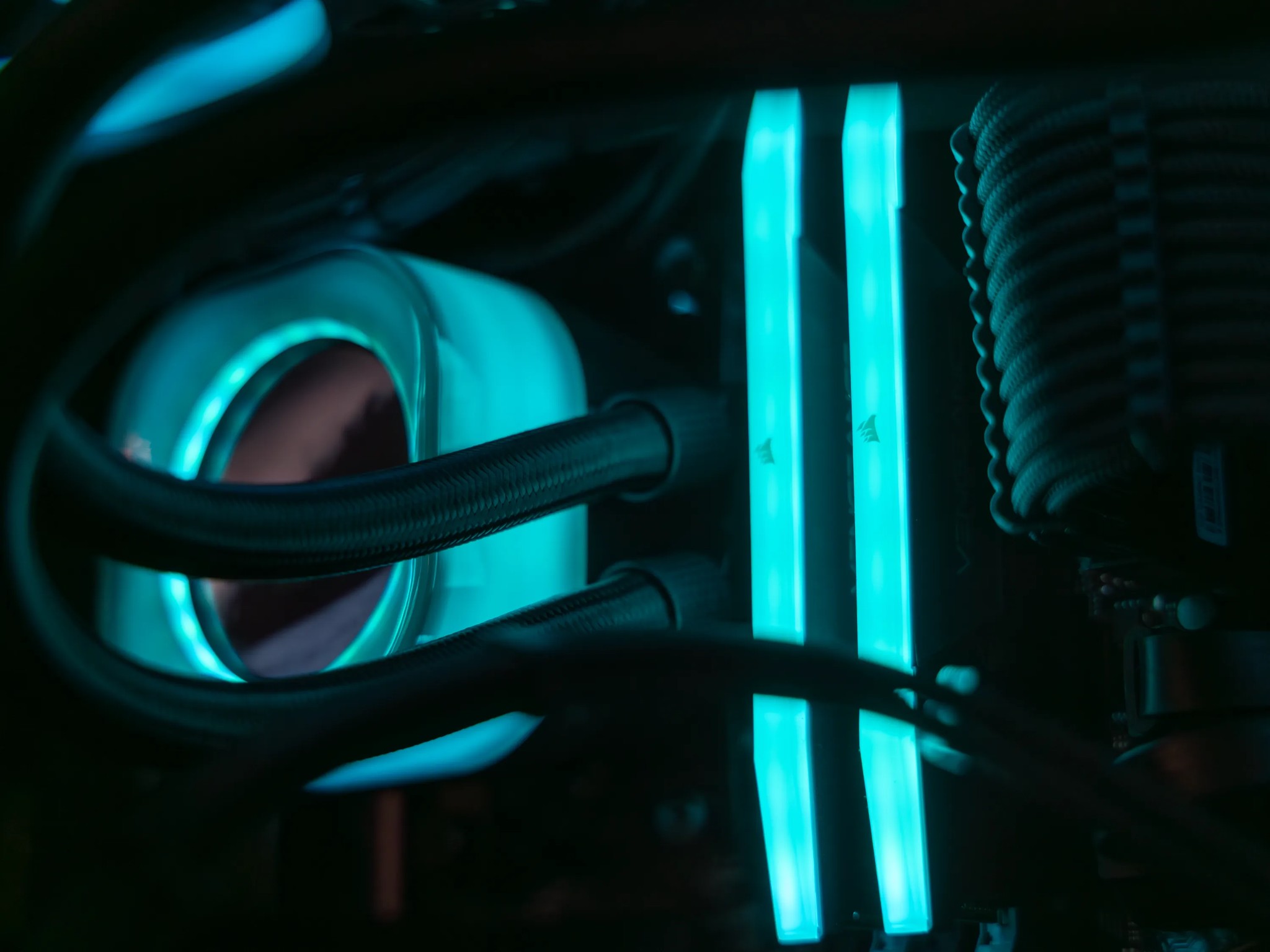 🌎 Aquaterra 🌎 RTX 5090 / AMD R7 9800X3D / 2TB NVME / 32GB DDR5 RAM / 360 AIO / Windows 11 Pro