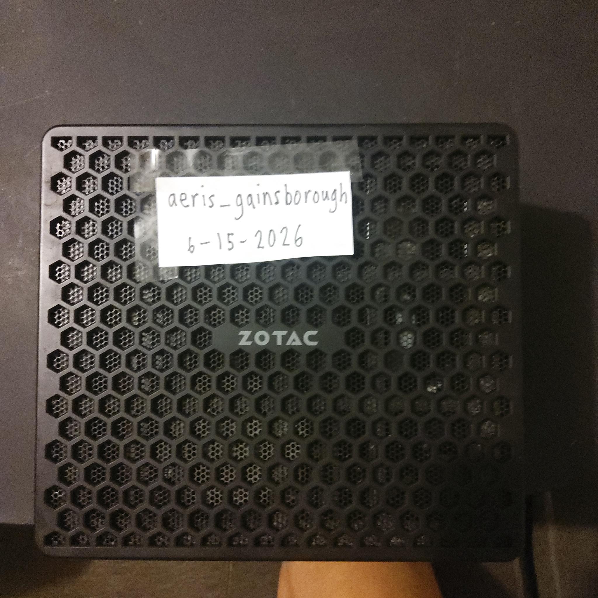 Zotac Magnus EC72070S Mini PC